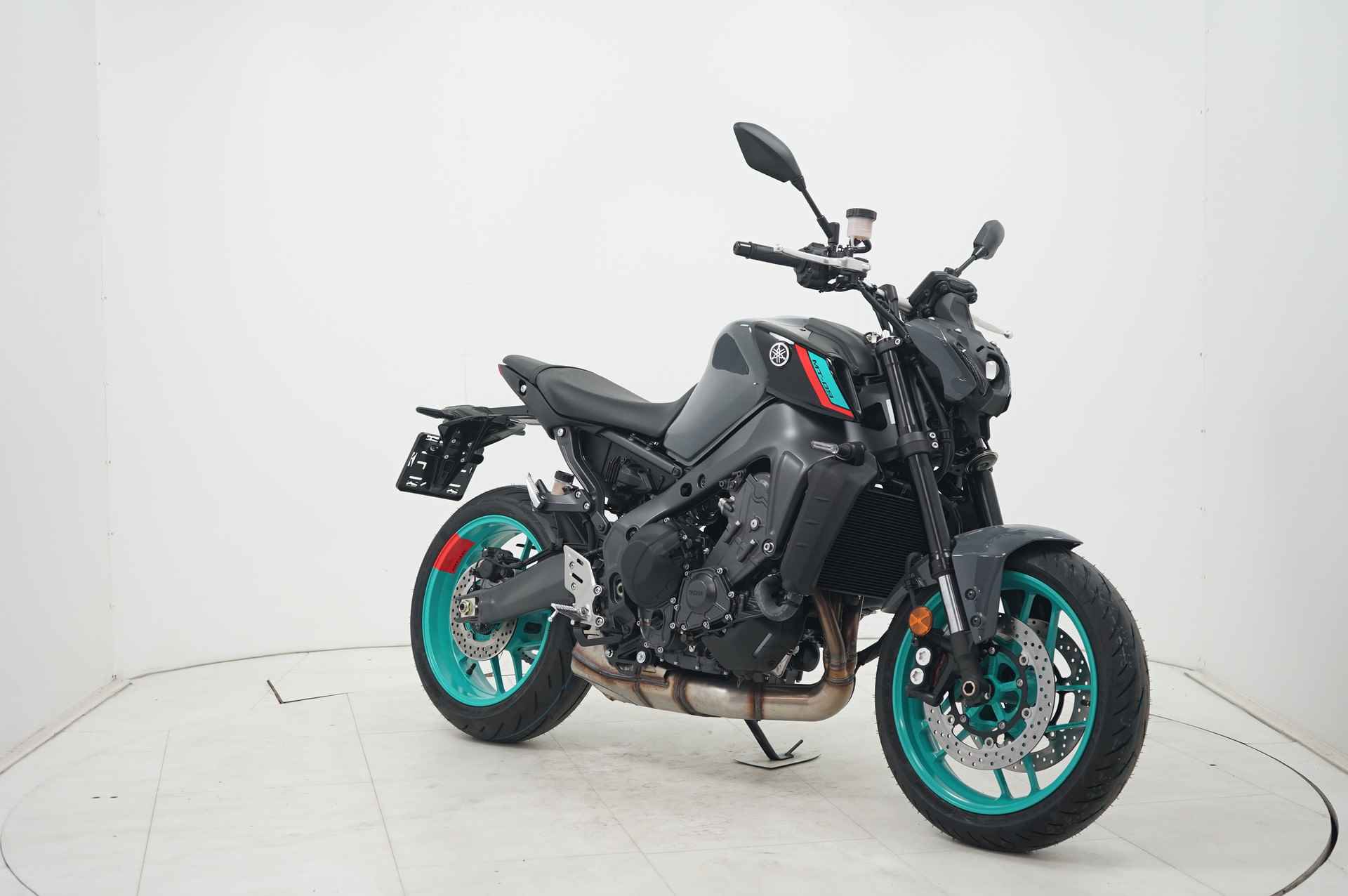 Yamaha MT-09 ABS - 2/12