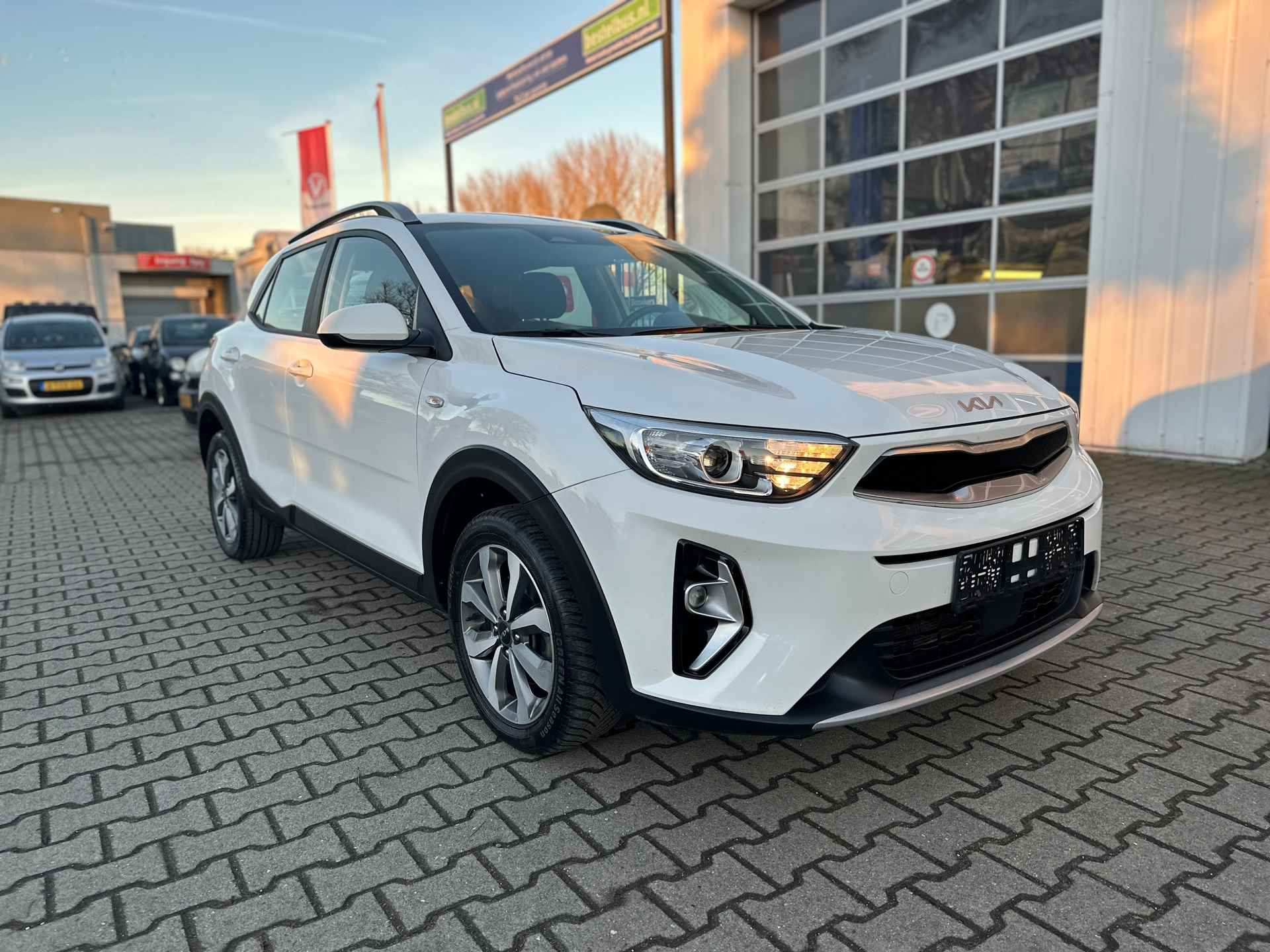 Kia Stonic 1.0 T-GDi MHEV DynamicLine (BOVAG/RIJKLAARPRIJS) - 3/18