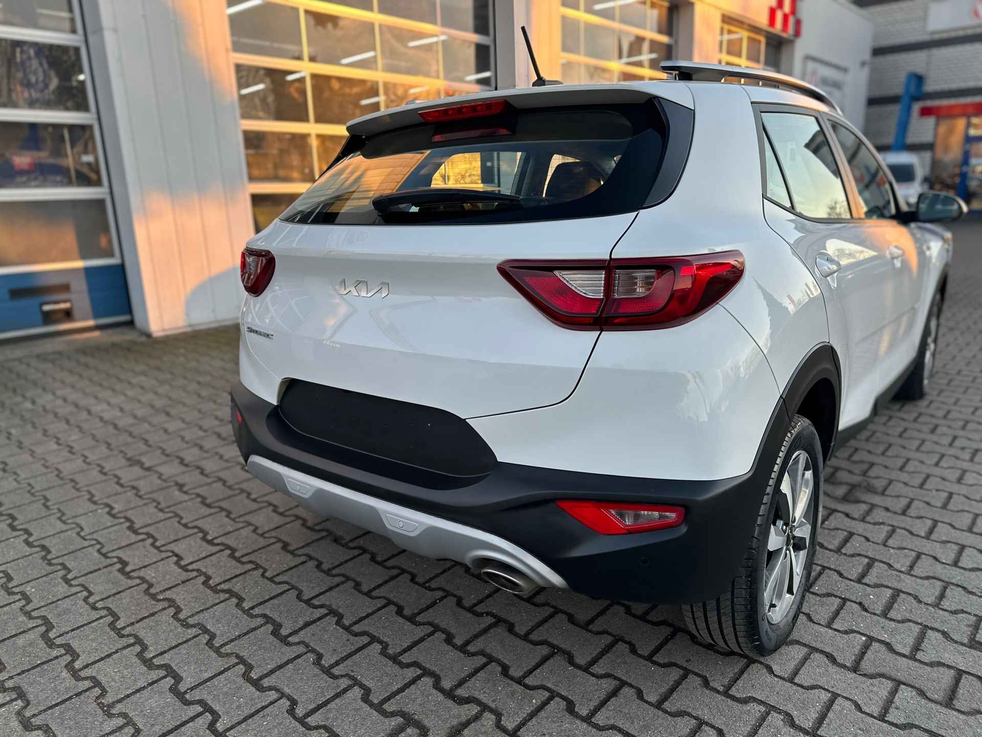 Kia Stonic 1.0 T-GDi MHEV DynamicLine (BOVAG/RIJKLAARPRIJS) - 7/18