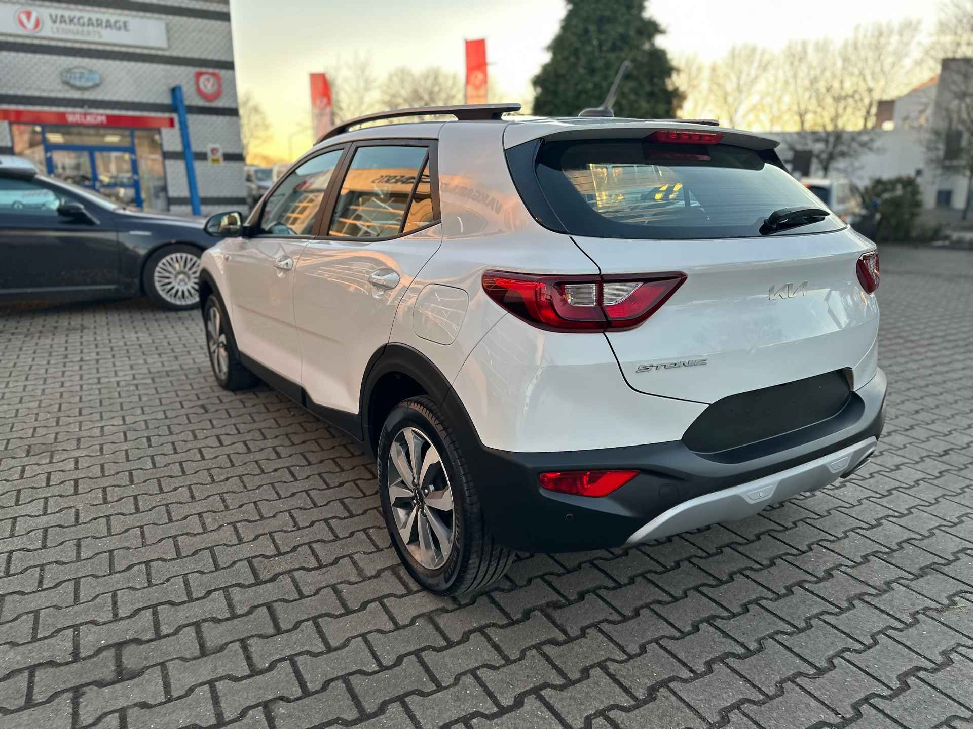 Kia Stonic 1.0 T-GDi MHEV DynamicLine (BOVAG/RIJKLAARPRIJS) - 9/18