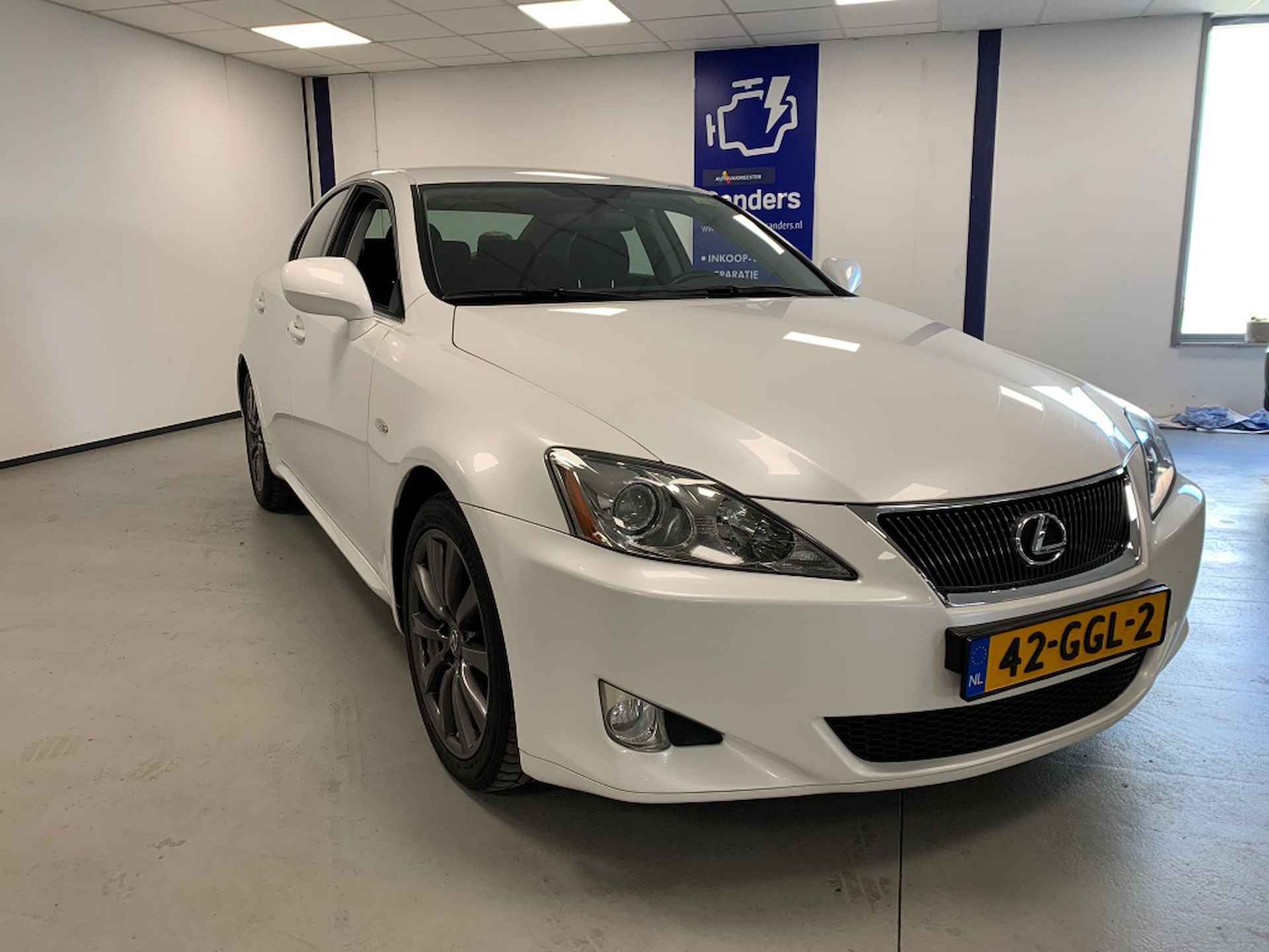 Lexus IS 250 Business v6 - 3/17