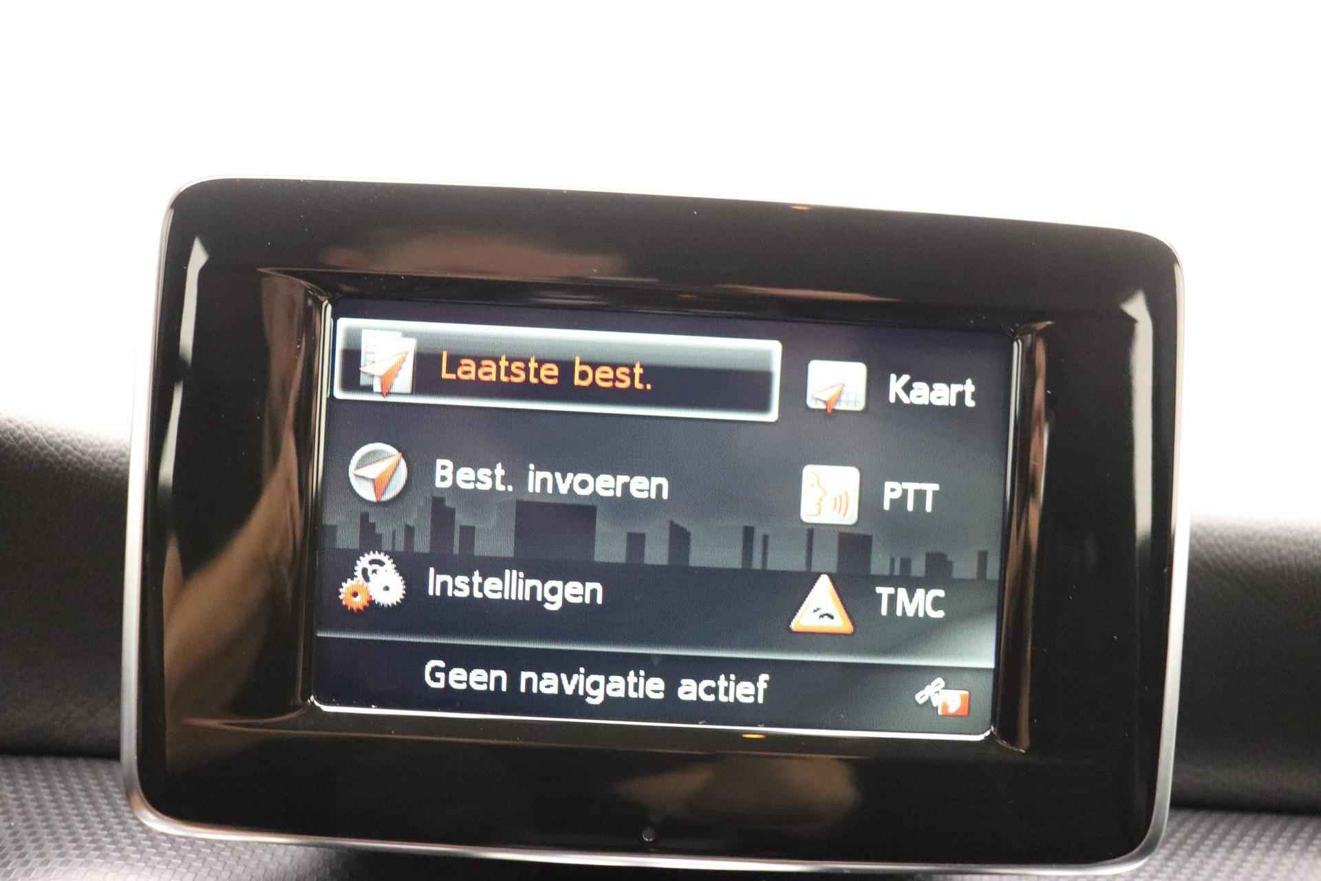 Mercedes-Benz A-klasse 180 Ambition | Navigatie | Parkeersensoren voor en achter | Cruise control | Bi-Xenon koplampen - 22/34