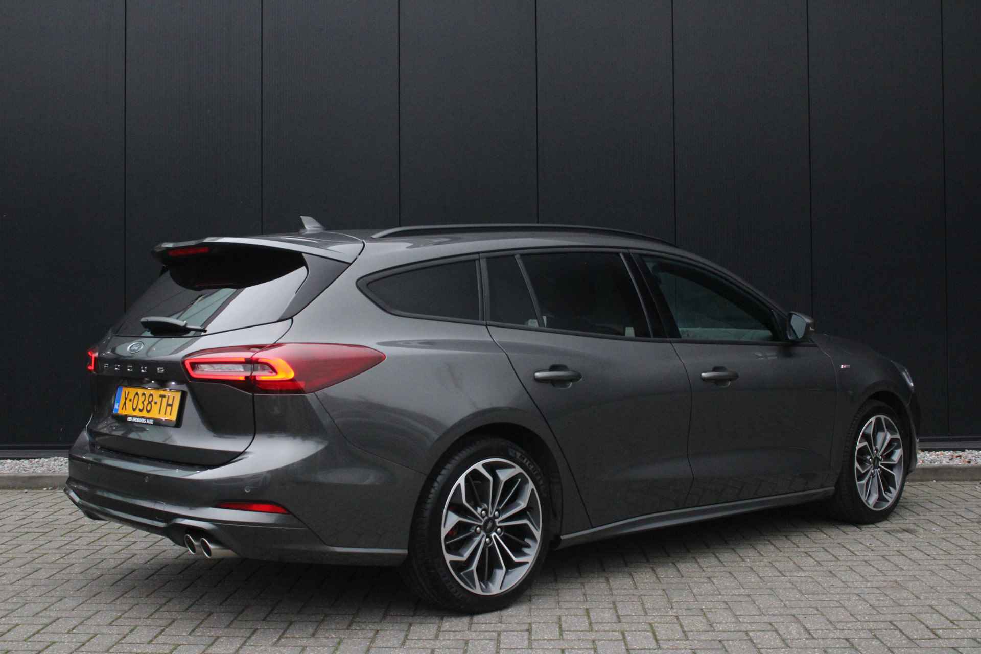 Ford Focus Wagon 1.0 Hybrid ST Line X | ADAPTIVE CRUISE | B&O | PARKING PACK | WINTER PACK - 2/34