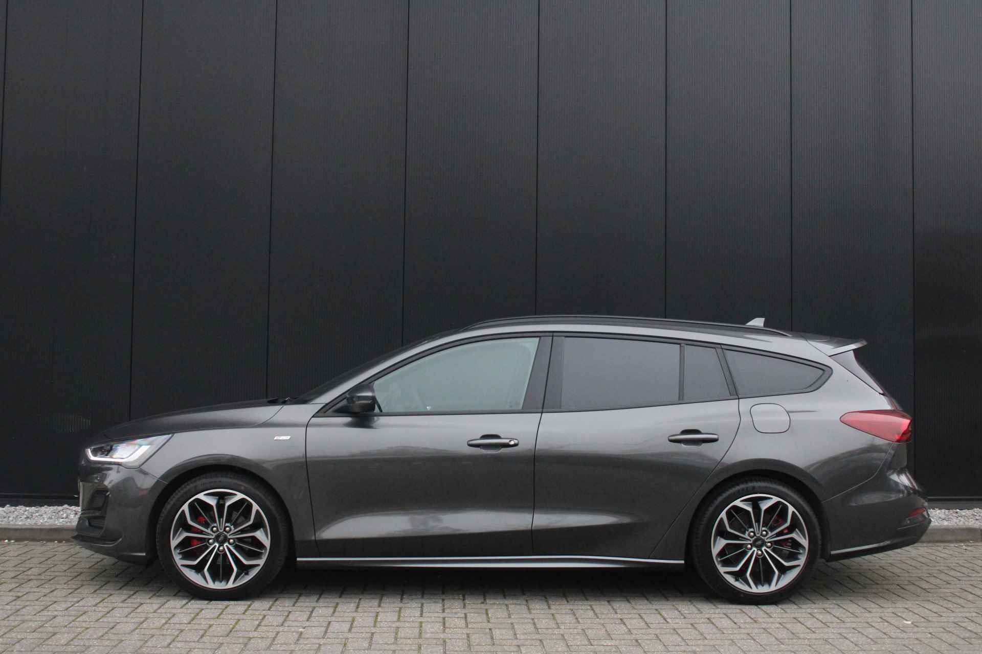 Ford Focus Wagon 1.0 Hybrid ST Line X | ADAPTIVE CRUISE | B&O | PARKING PACK | WINTER PACK - 3/34