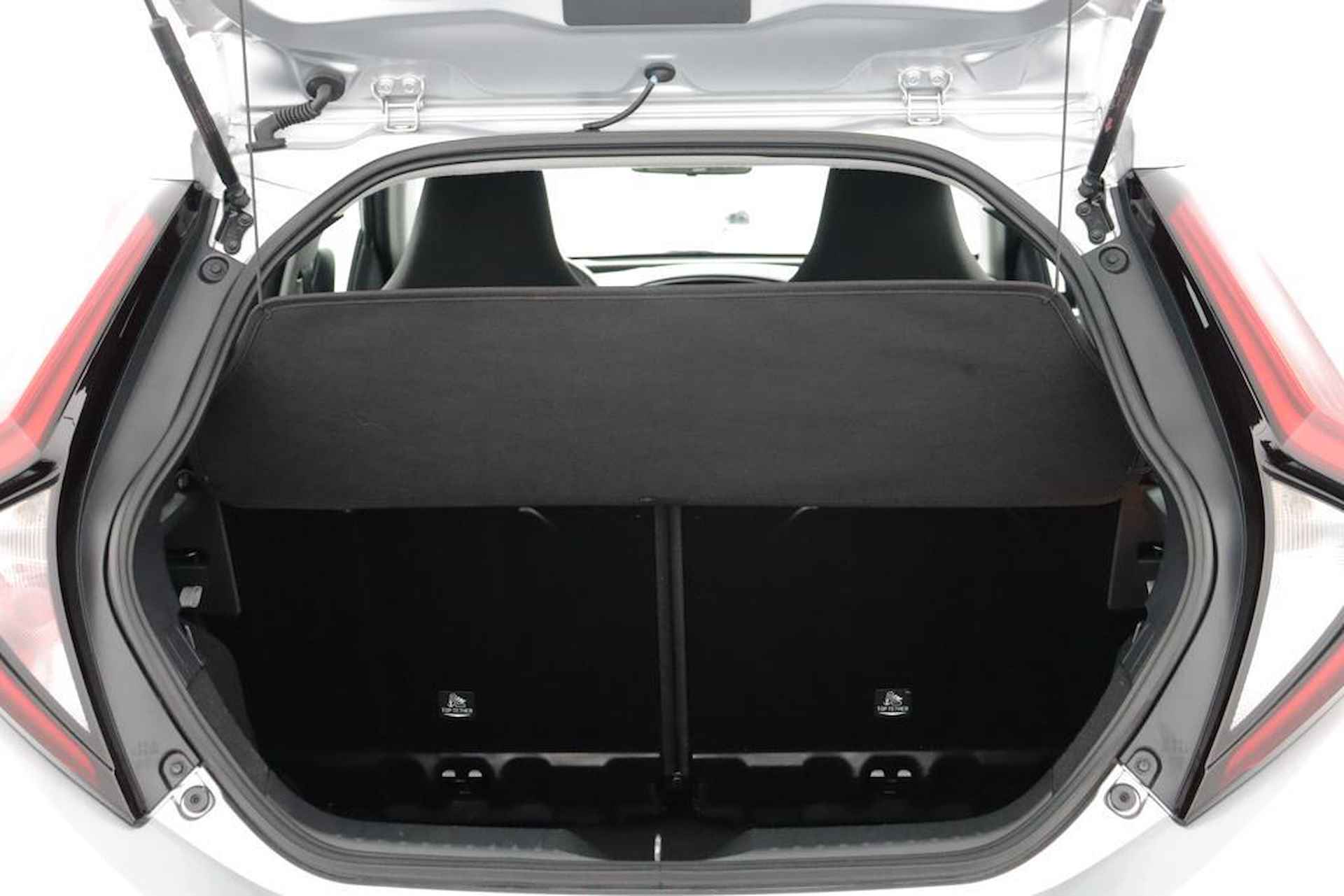 Toyota Aygo X 1.0 VVT-i MT play | Airco | Apple Carplay/Android Auto | Parkeercamera | Adaptieve Cruise-Control | - 23/45