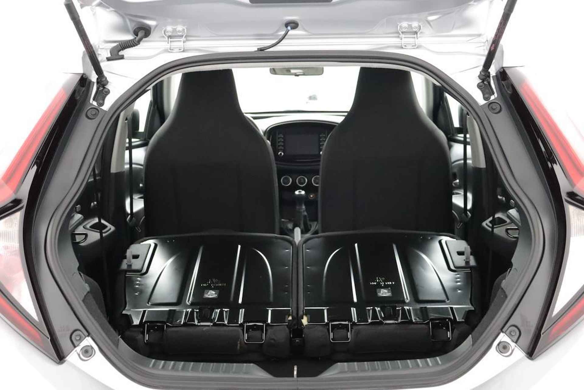 Toyota Aygo X 1.0 VVT-i MT play | Airco | Apple Carplay/Android Auto | Parkeercamera | Adaptieve Cruise-Control | - 25/45