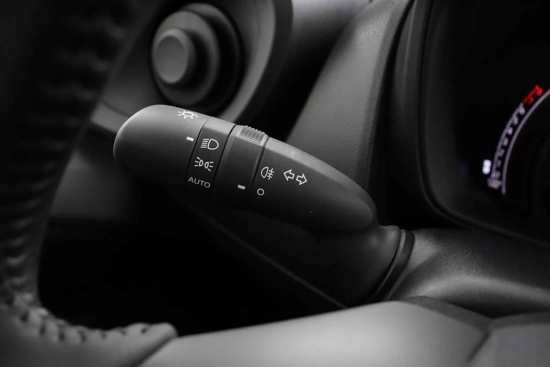 Toyota Aygo X 1.0 VVT-i MT play | Airco | Apple Carplay/Android Auto | Parkeercamera | Adaptieve Cruise-Control | - 29/45