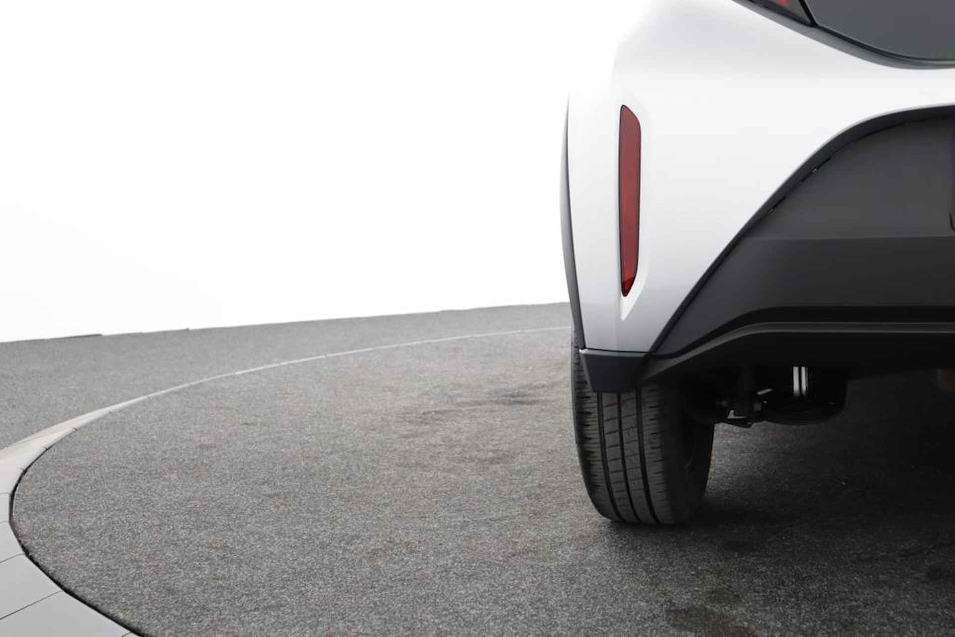 Toyota Aygo X 1.0 VVT-i MT play | Airco | Apple Carplay/Android Auto | Parkeercamera | Adaptieve Cruise-Control | - 37/45