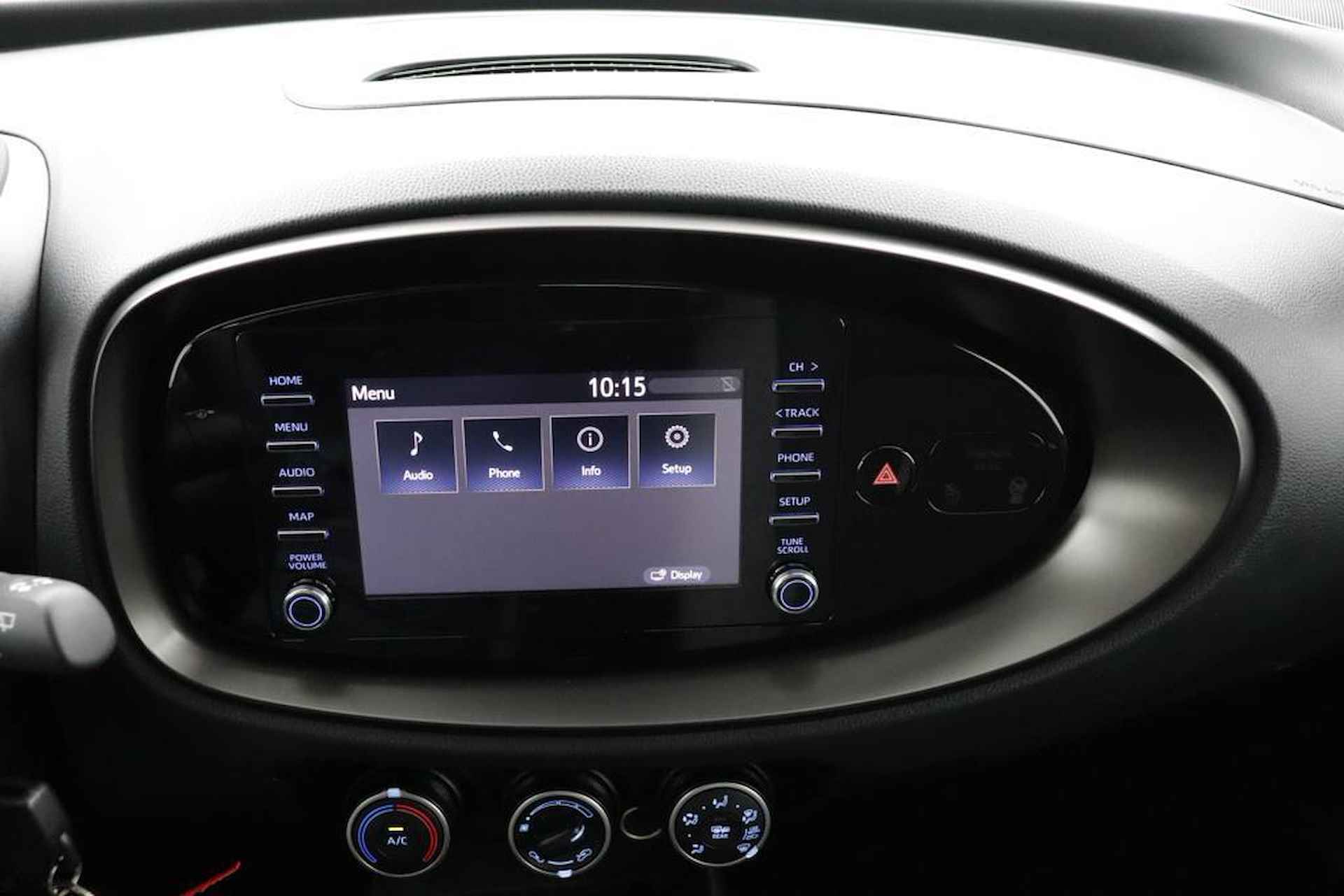 Toyota Aygo X 1.0 VVT-i MT play | Airco | Apple Carplay/Android Auto | Parkeercamera | Adaptieve Cruise-Control | - 40/45