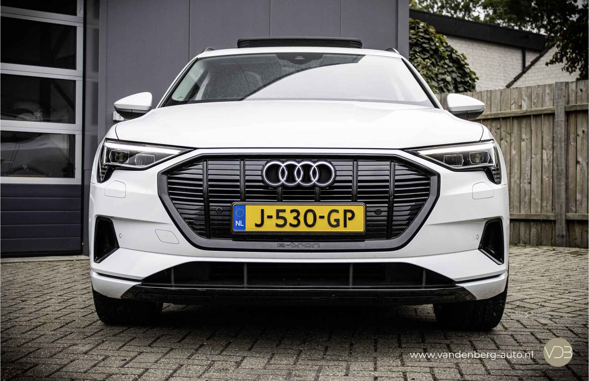 Audi e-tron Sportback 55 quattro 408pk B&O PANO 21inch Origineel NL - 2/18