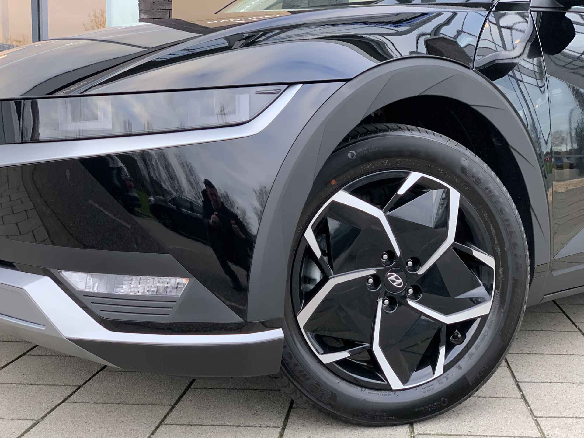 Hyundai IONIQ 5 77 kWh Style Warmtepomp, Vehicle 2 Load, Navigatie en Groot Accu pakket met 507 KM RANGE! Uit voorraad leverbaar! - 14/40