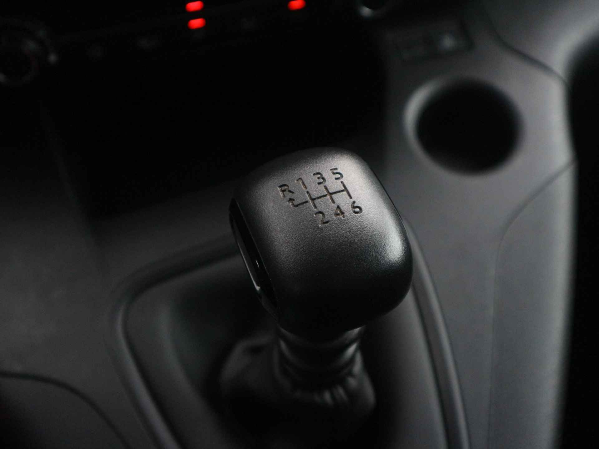 Peugeot Rifter 1.2 110 PK Allure  Apple Carplay | Cruise Control | All-Season banden - 21/36
