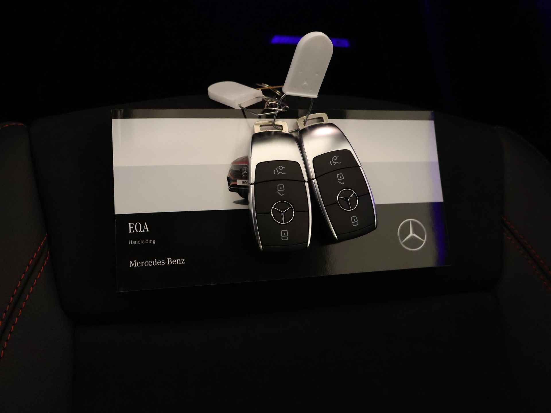 Mercedes-Benz EQA 250+ AMG Line 71 kWh | Nightpakket | Premium pakket | Winter pakket | Dodehoekassistent | Parkeerpakket met 360°-camera | GUARD 360° Voertuigbescherming Plus | Burmester Surround Sound systeem | EASY PACK achterklep | - 11/36