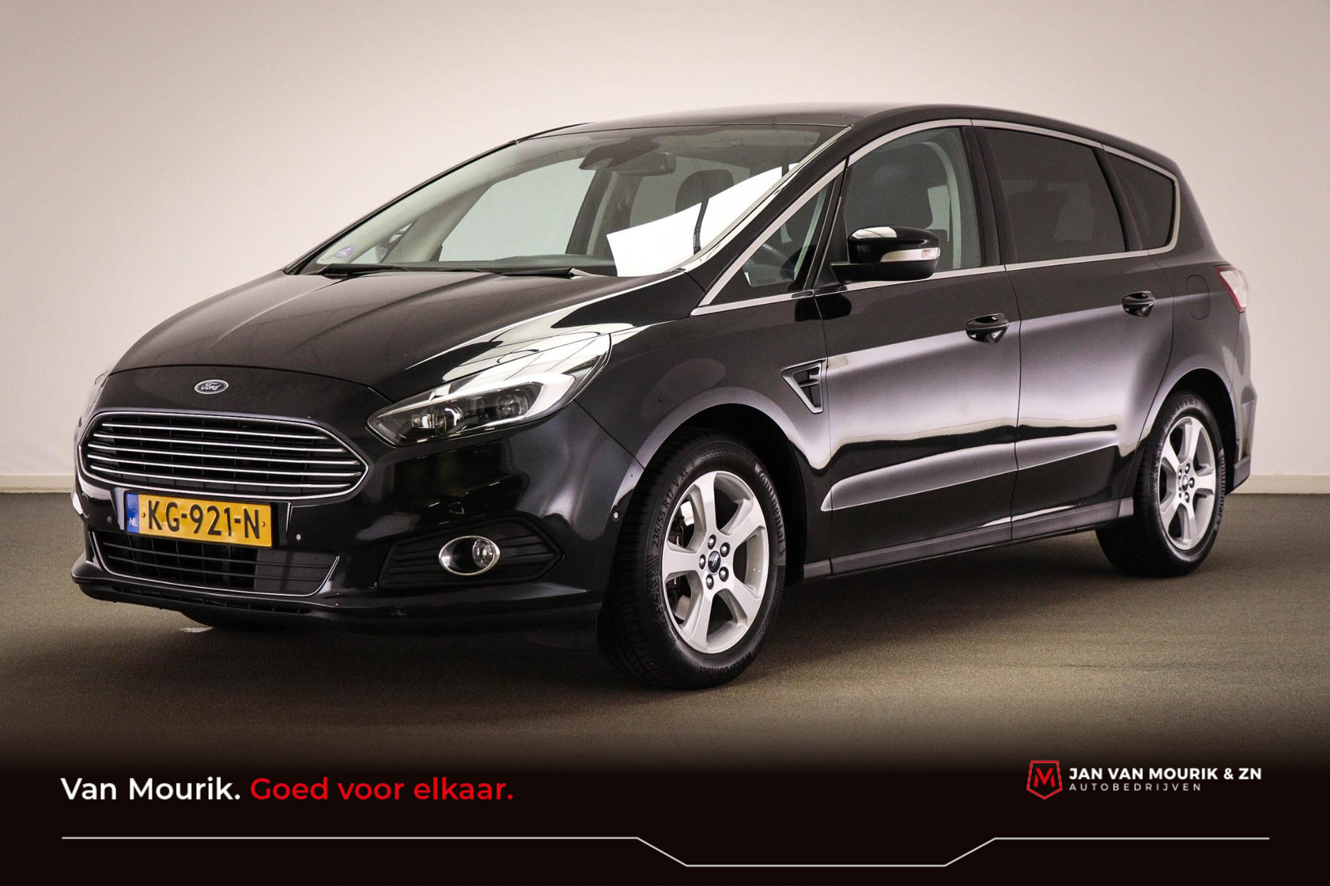 Ford S-Max 1.5 Titanium | PANORAMADAK | AFNEEMBARE TREKHAAK | STOEL / VOORRUIT- VERWARMING