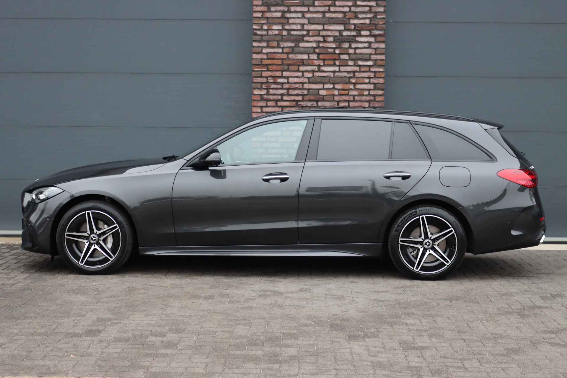 Mercedes-Benz C-Klasse Estate 300 e AMG Line Premium Aut9 | Distronic+ | Panoramadak | Trekhaak | Burmester | Memory | Digital Light | Keyless Go | Verwarmd Stuurwiel | Augmented Reality | - 10/40