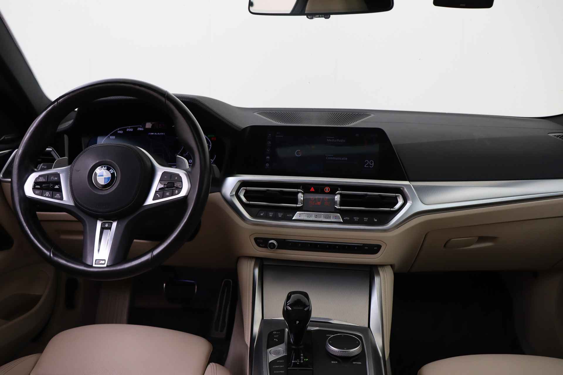 BMW 4 Serie Coupé M440i xDrive High Executive Automaat / Schuif/kanteldak / Harman Kardon / Stoelverwarming / Head-Up / Comfort Access / Live Cockpit Professional / Parking Assistant Plus - 21/59