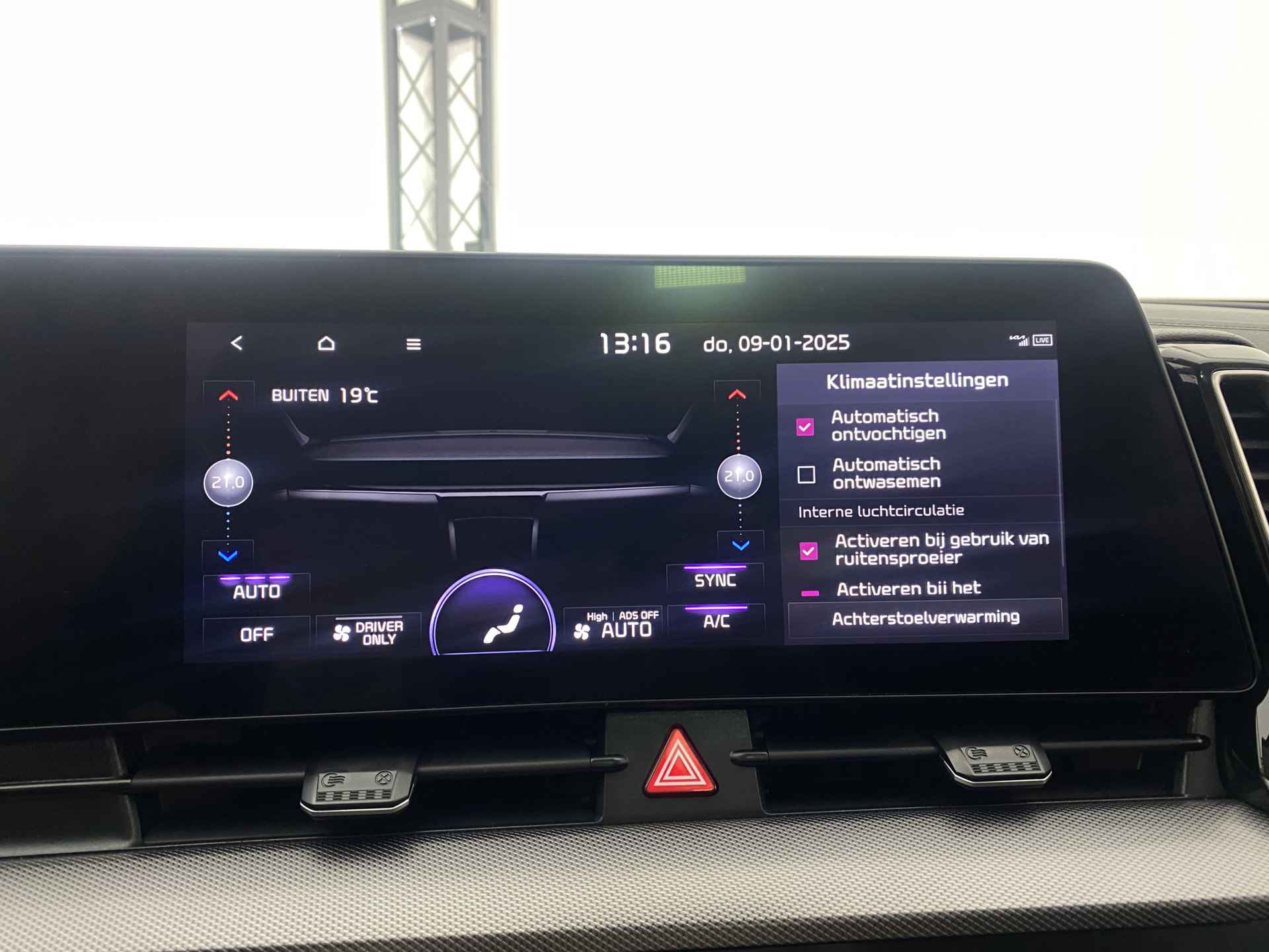 Kia Sportage 1.6 T-GDi Hybrid DynamicPlusLine Automaat | Pano-Dak | Apple Carplay | Elek. Stoel | - 30/44