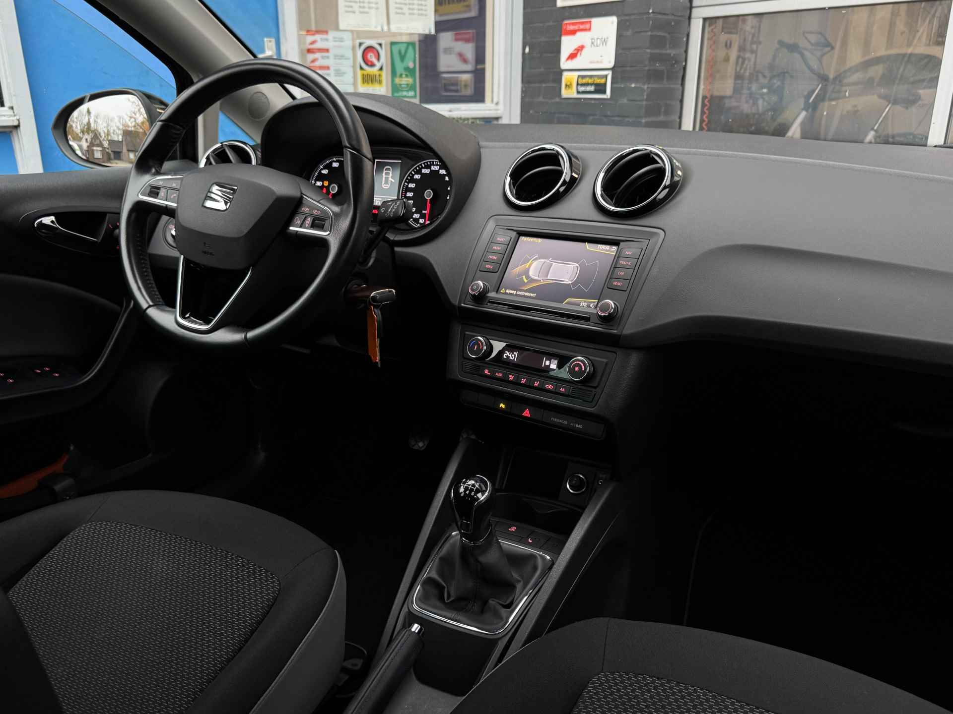 SEAT Ibiza SC 1.0 EcoTSI Style Connect | Apple Carplay | Voorstoelen Verwarmd | Cruise Control | Navigatie Rijklaar + 12 Maand BOVAG Garantie - 6/48