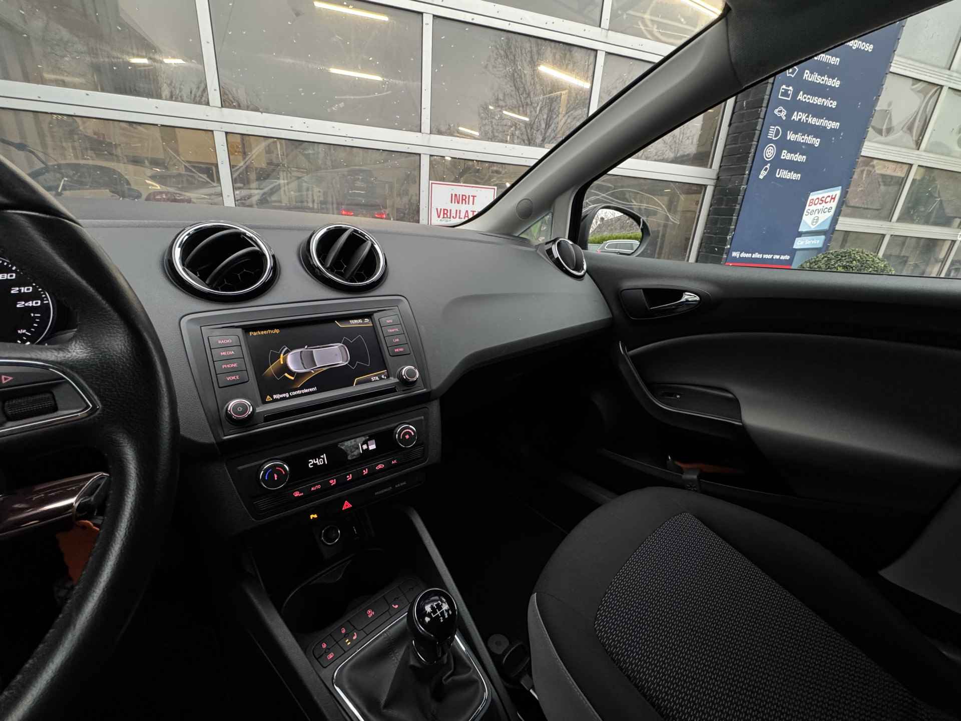 SEAT Ibiza SC 1.0 EcoTSI Style Connect | Apple Carplay | Voorstoelen Verwarmd | Cruise Control | Navigatie Rijklaar + 12 Maand BOVAG Garantie - 25/48