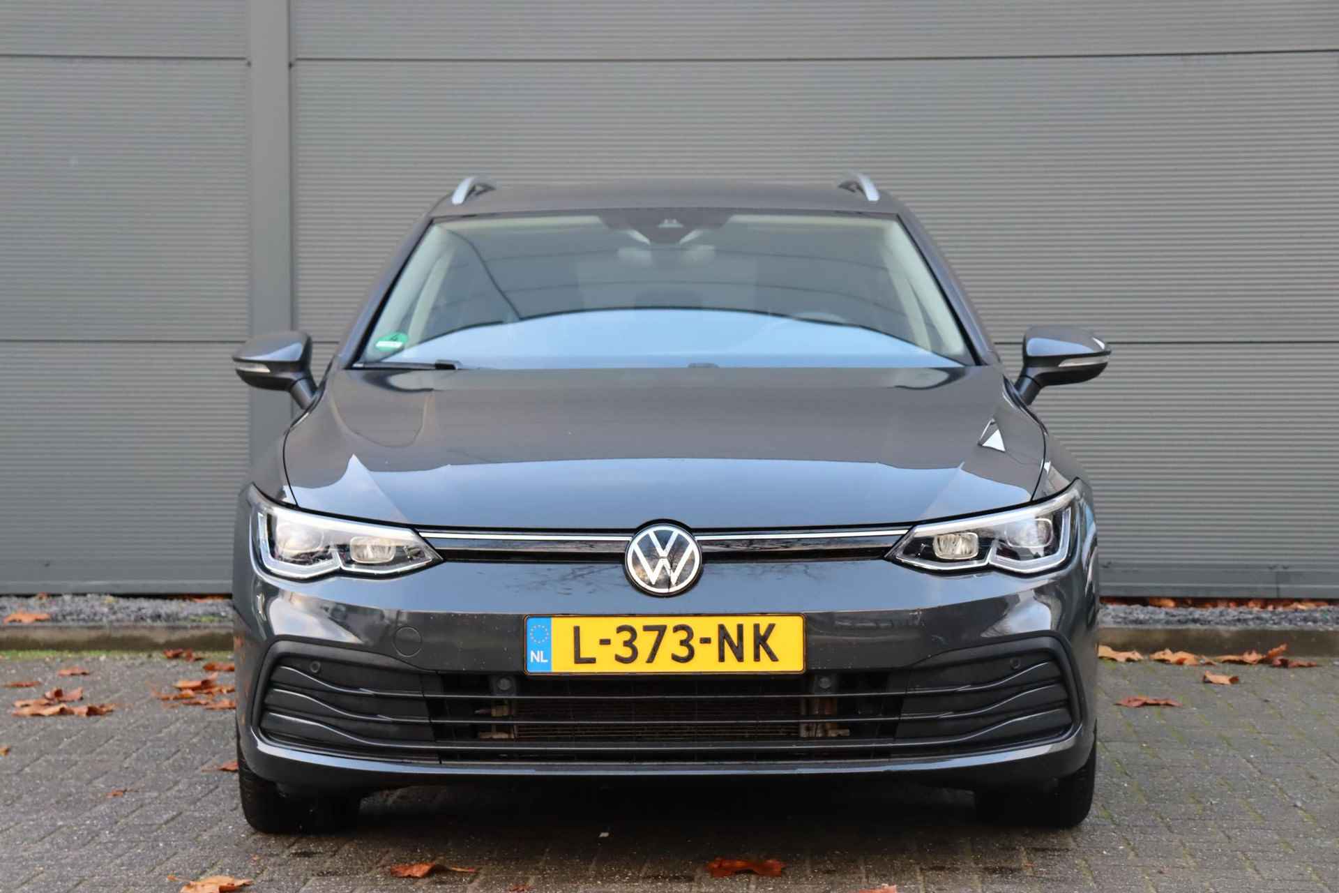 Volkswagen Golf Variant 1.5 eTSI Life Business / Trekhaak / Climate Control / Achteruitrijcamera - 2/37