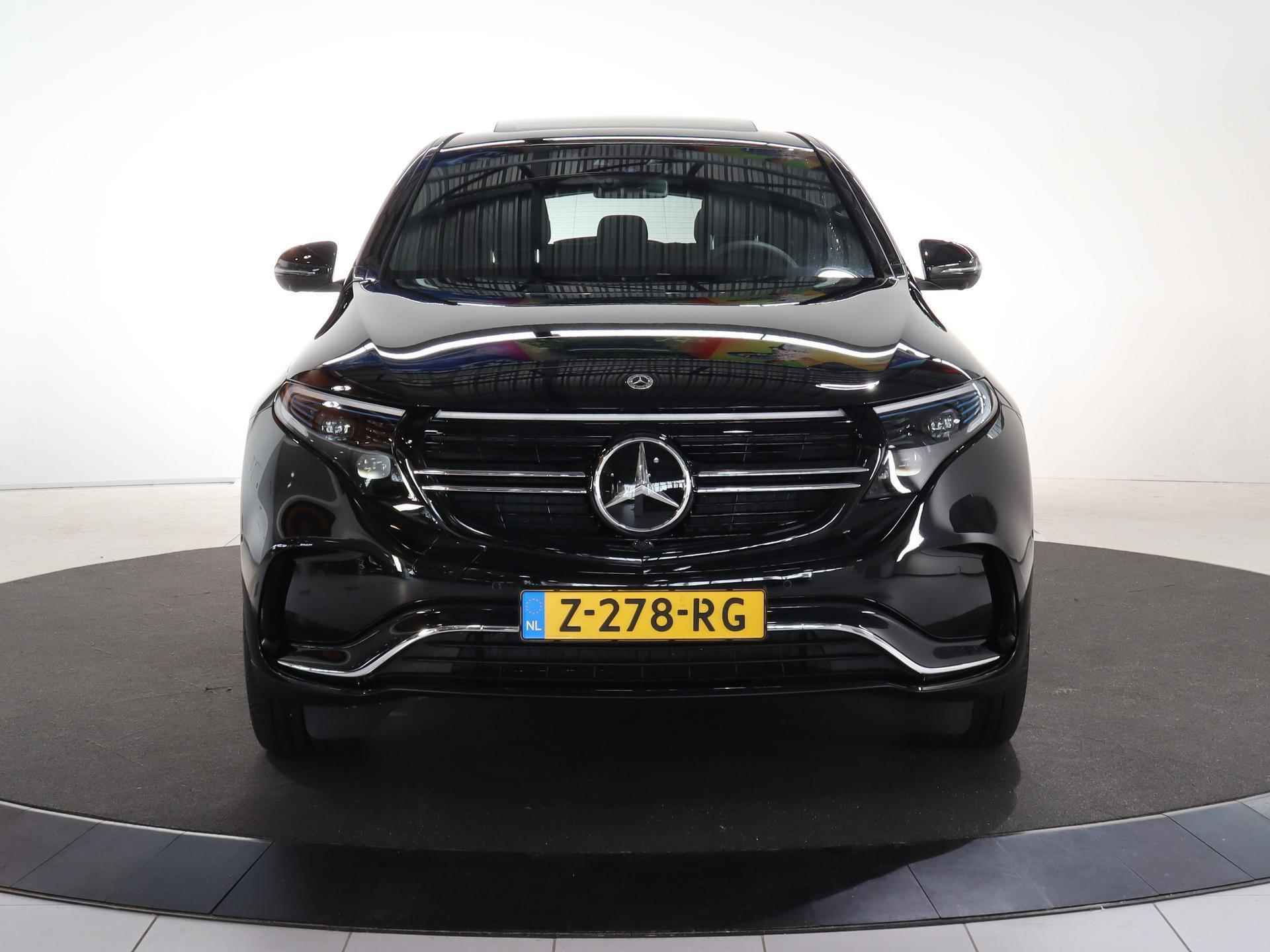 Mercedes-Benz EQC 400 4MATIC AMG Line Premium Plus 80 kWh | Schuifdak | 360 camera | Adaptive cruise control | Trekhaak | Memory stoelen | 21" | - 4/28