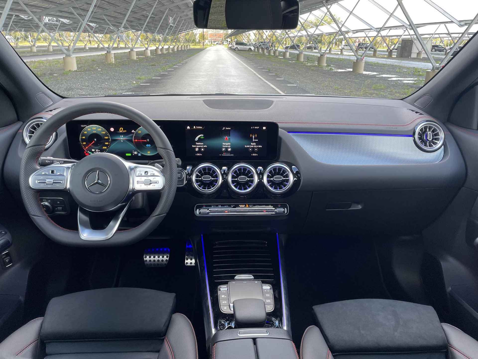 Mercedes-Benz EQA 250+ Business Edition 71 kWh | AMG-line| Panoramadak | Memory stoelen | Sfeerverlichting | 360 camera | Stoelverwarming | - 14/34