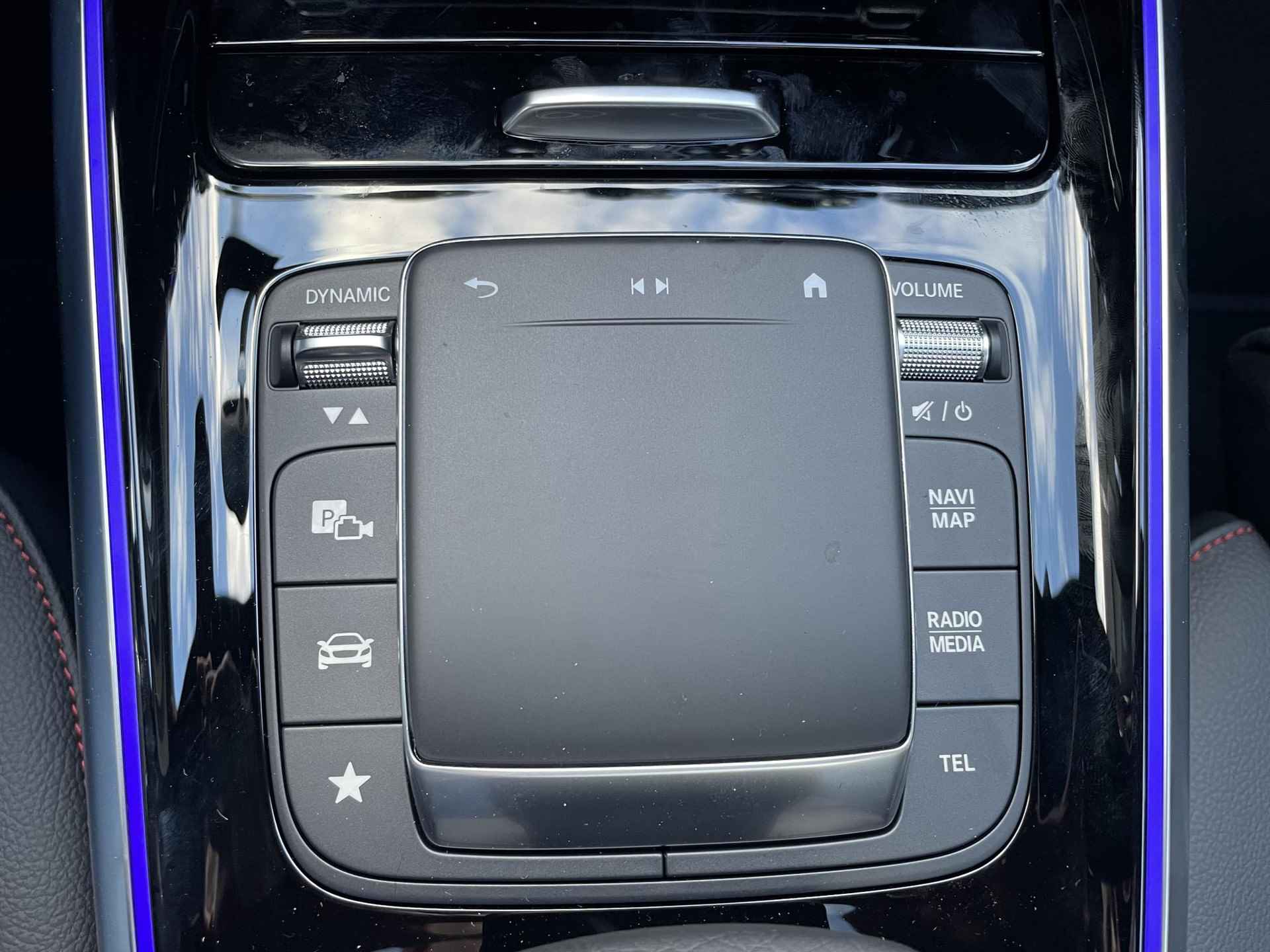 Mercedes-Benz EQA 250+ Business Edition 71 kWh | AMG-line| Panoramadak | Memory stoelen | Sfeerverlichting | 360 camera | Stoelverwarming | - 21/34