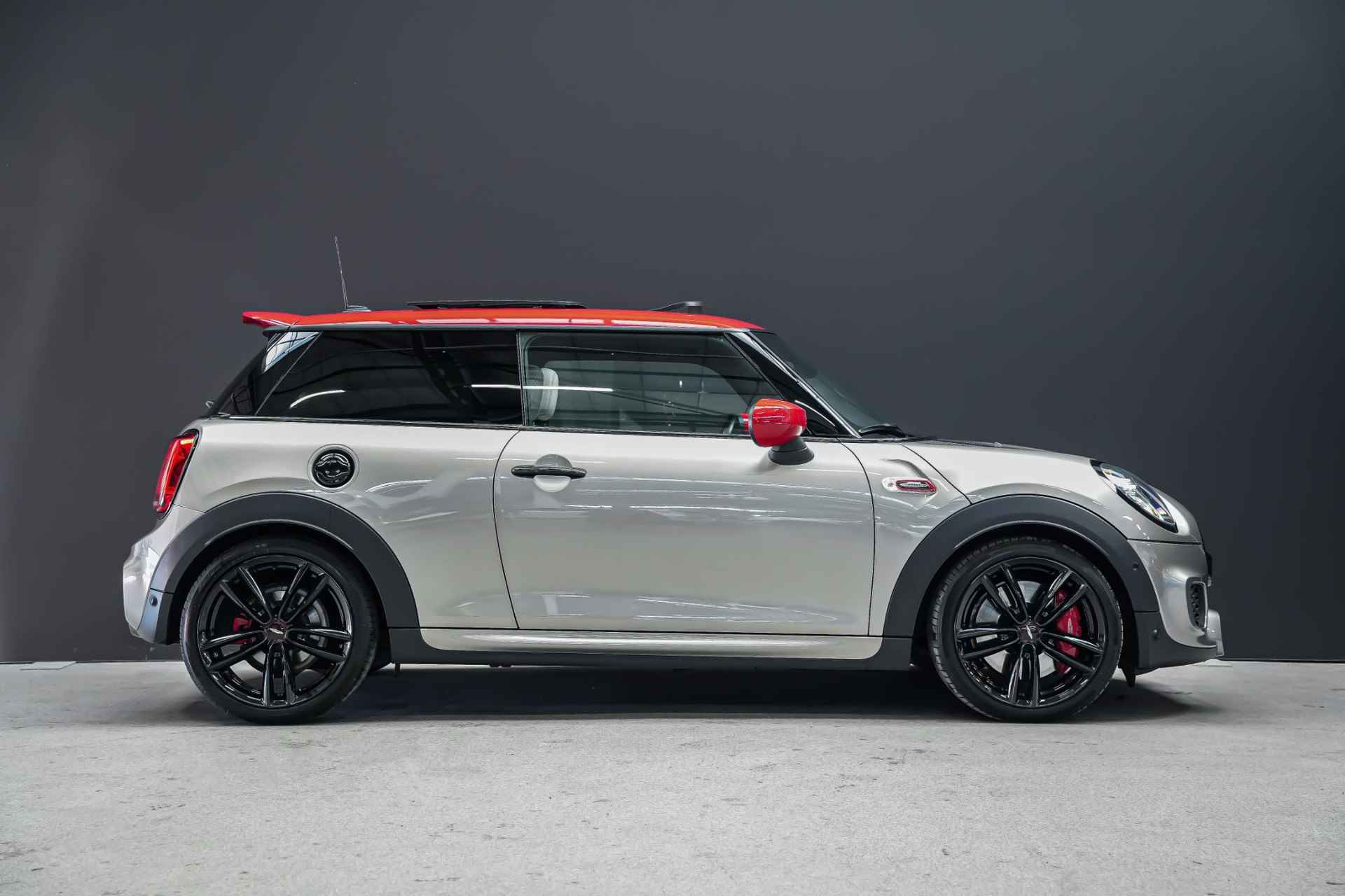 Mini John Cooper Works 2.0 230pk Chili AUTOMAAT |panoramadak|head-up|Harman & Kardon|lederen bekleding|adaptive cruise control|Apple Carplay|dealer onderhouden|18"| - 5/46