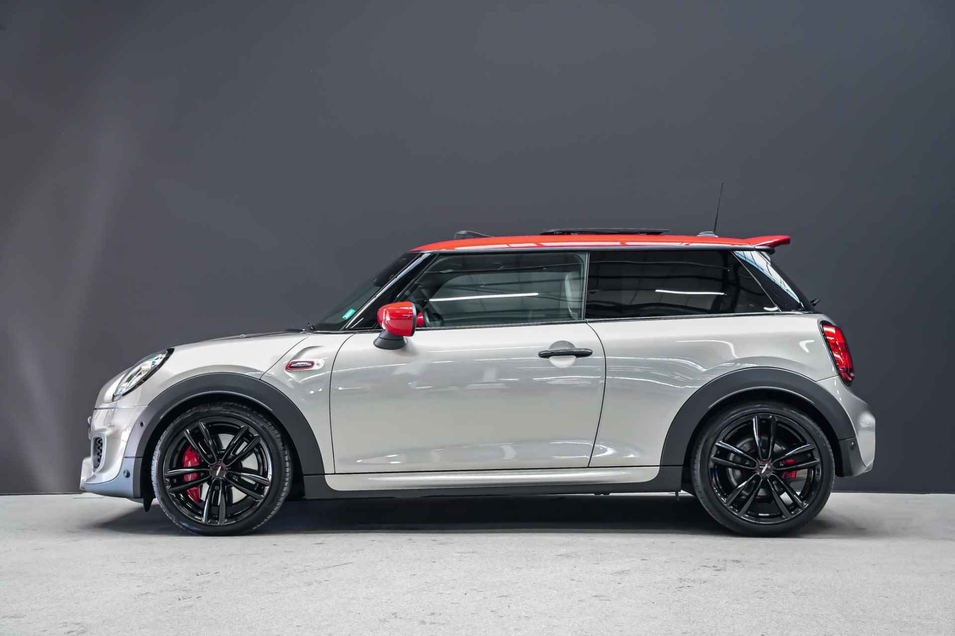 Mini John Cooper Works 2.0 230pk Chili AUTOMAAT |panoramadak|head-up|Harman & Kardon|lederen bekleding|adaptive cruise control|Apple Carplay|dealer onderhouden|18"| - 6/46