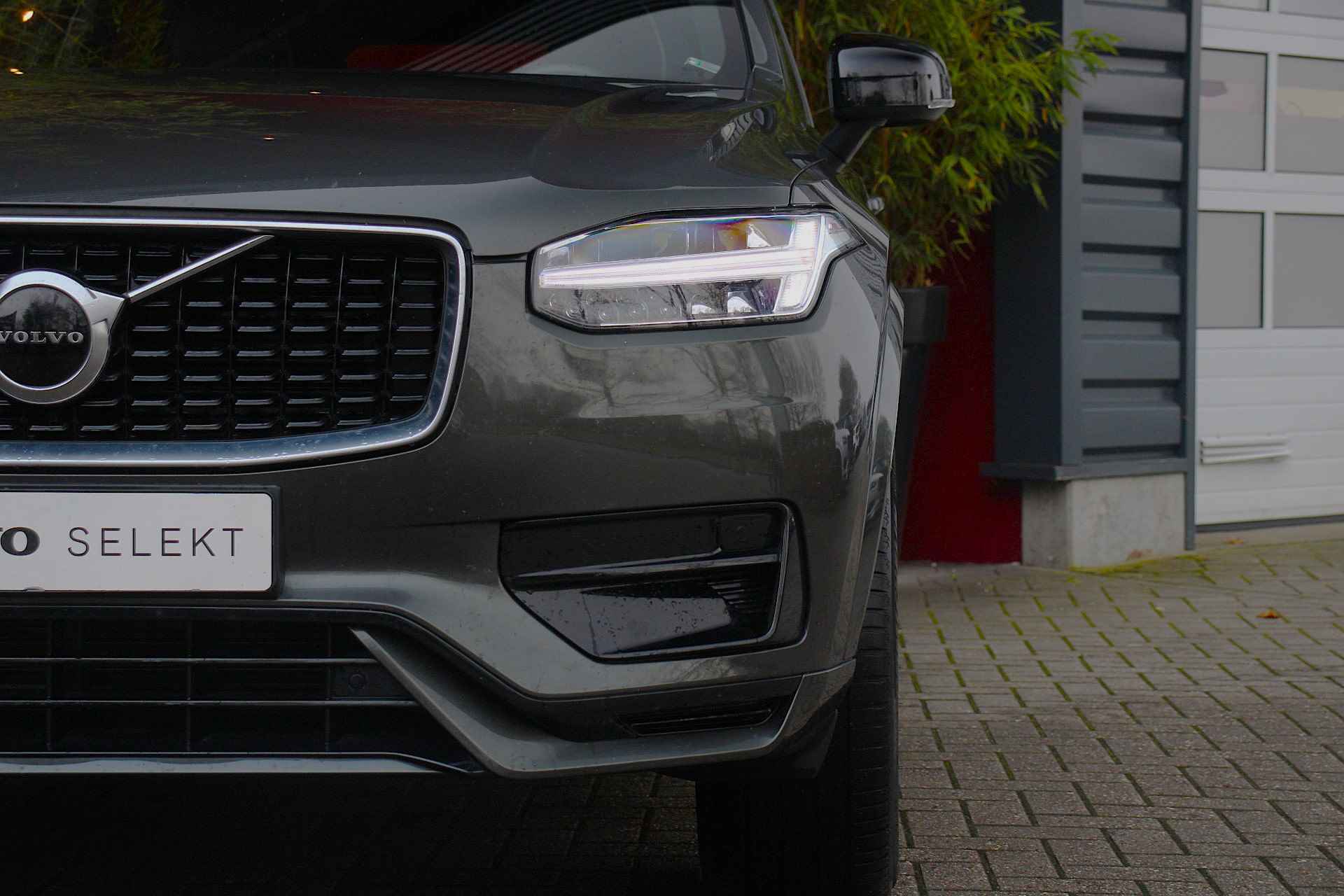 Volvo XC90 2.0 B5 AWD R-Design | Trekhaak | Adaptieve Cruise met Stuurhulp | Memory Seats | Achteruitrijcamera - 24/26