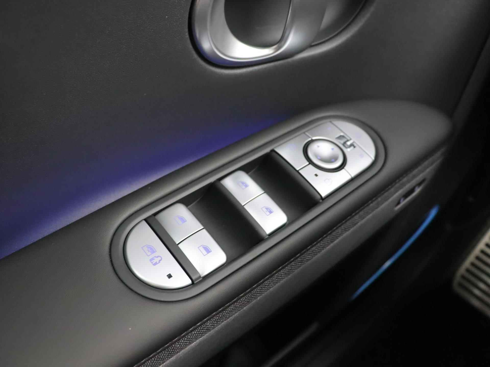 Hyundai IONIQ 5 77 kWh Lounge AWD 325pk | Incl. €11000,- Voorraadactie! | Panoramadak | Leer | Memory | Stoelventilatie | 360 Camera | - 22/27