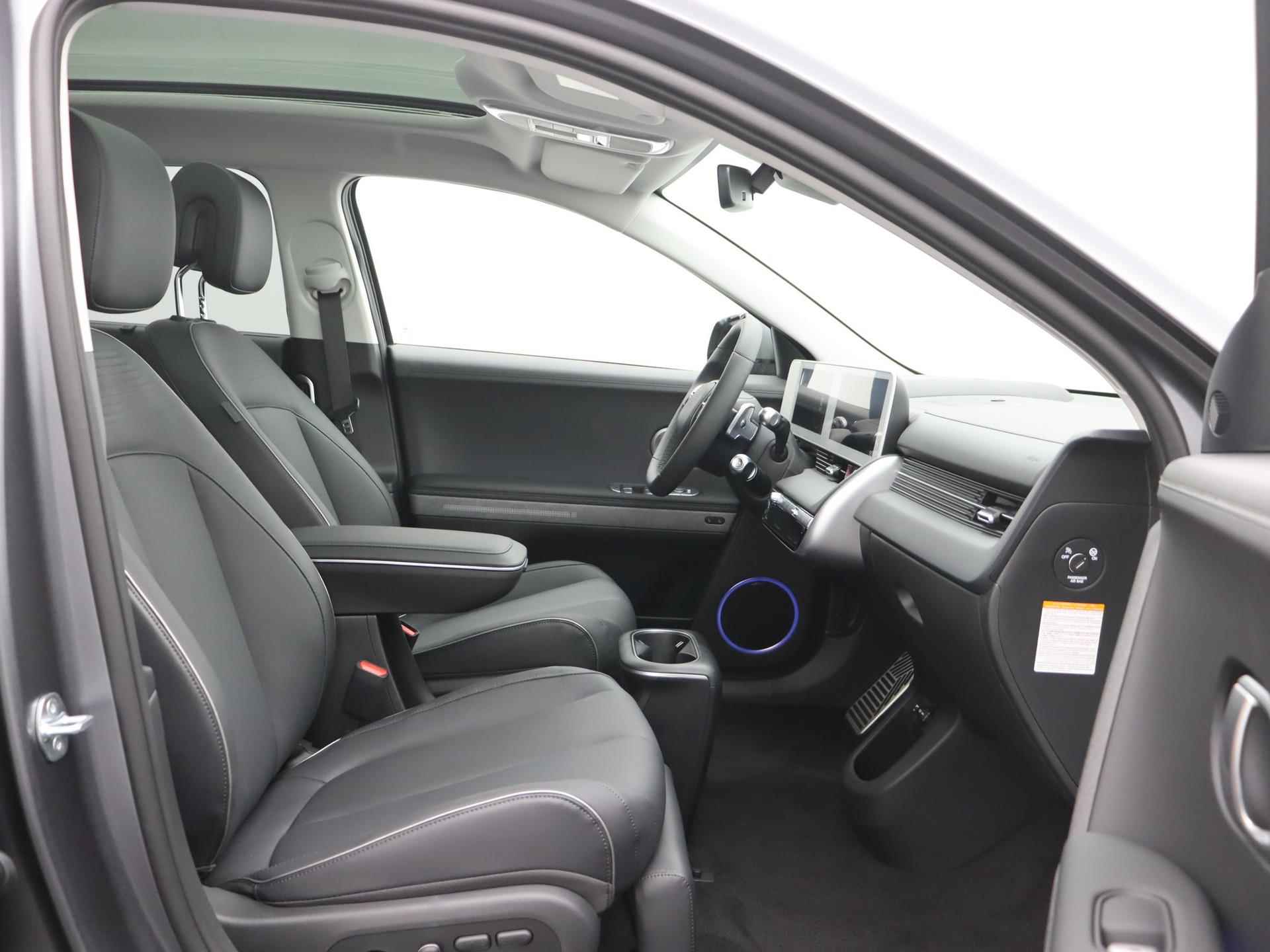 Hyundai IONIQ 5 77 kWh Lounge AWD 325pk | Incl. €11000,- Voorraadactie! | Panoramadak | Leer | Memory | Stoelventilatie | 360 Camera | - 12/27