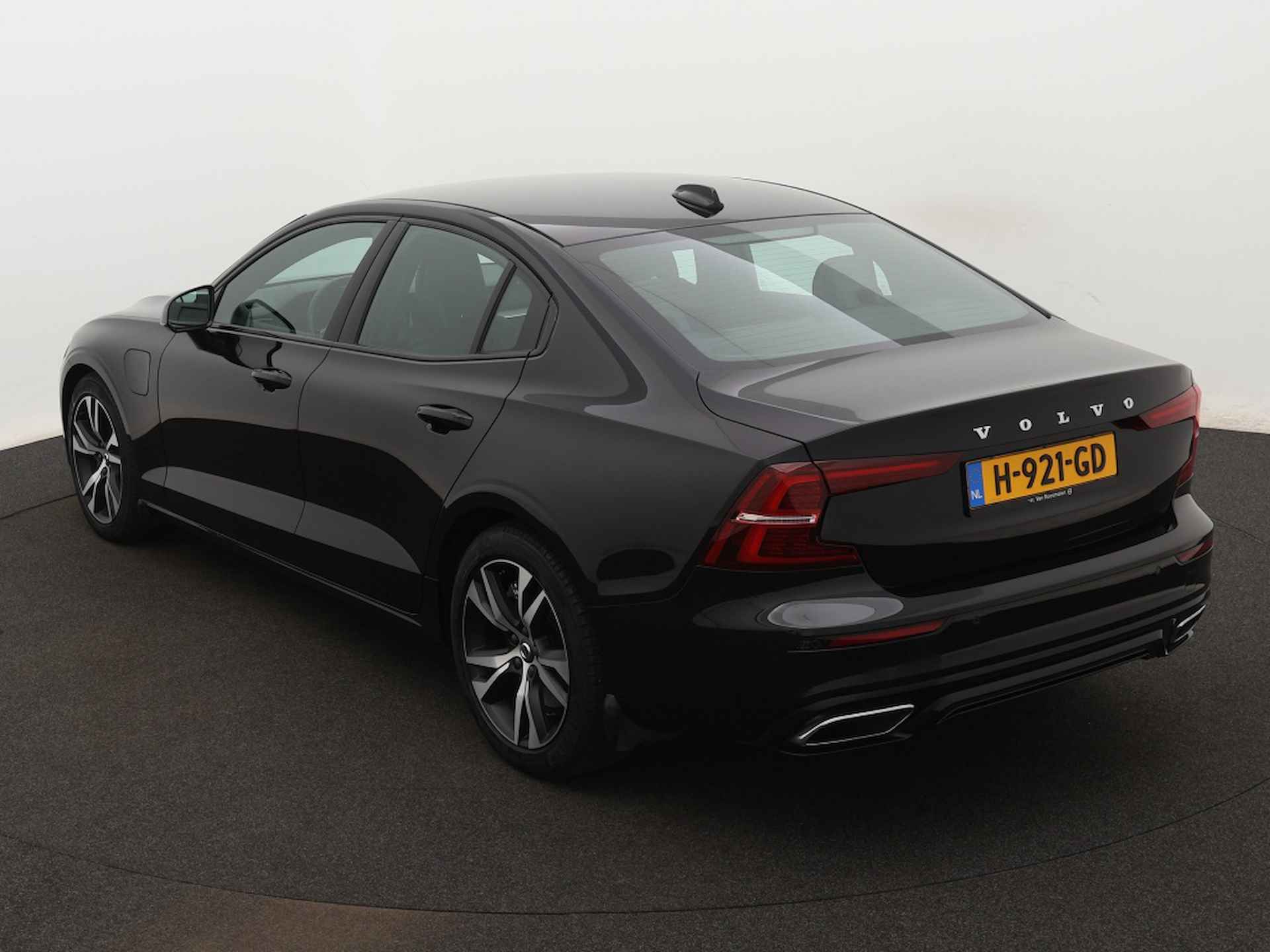 Volvo S60 T6 Twin Engine R-Design | Harman Kardon - 4/42