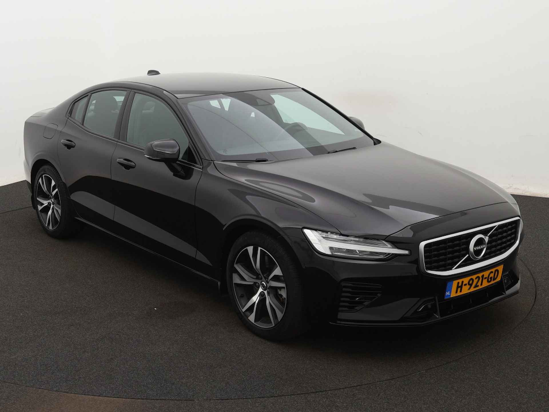 Volvo S60 T6 Twin Engine R-Design | Harman Kardon - 8/42