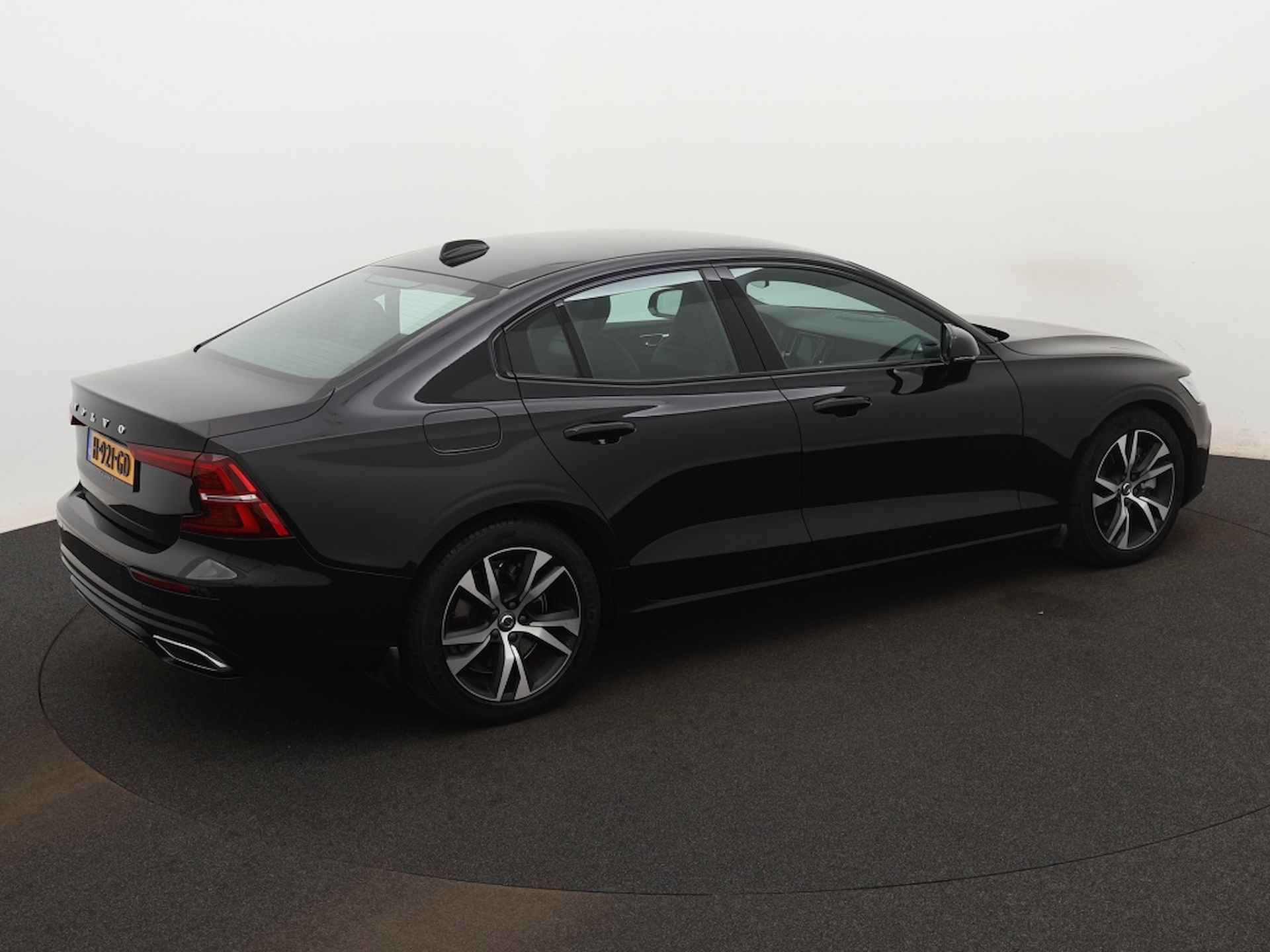 Volvo S60 T6 Twin Engine R-Design | Harman Kardon - 11/42