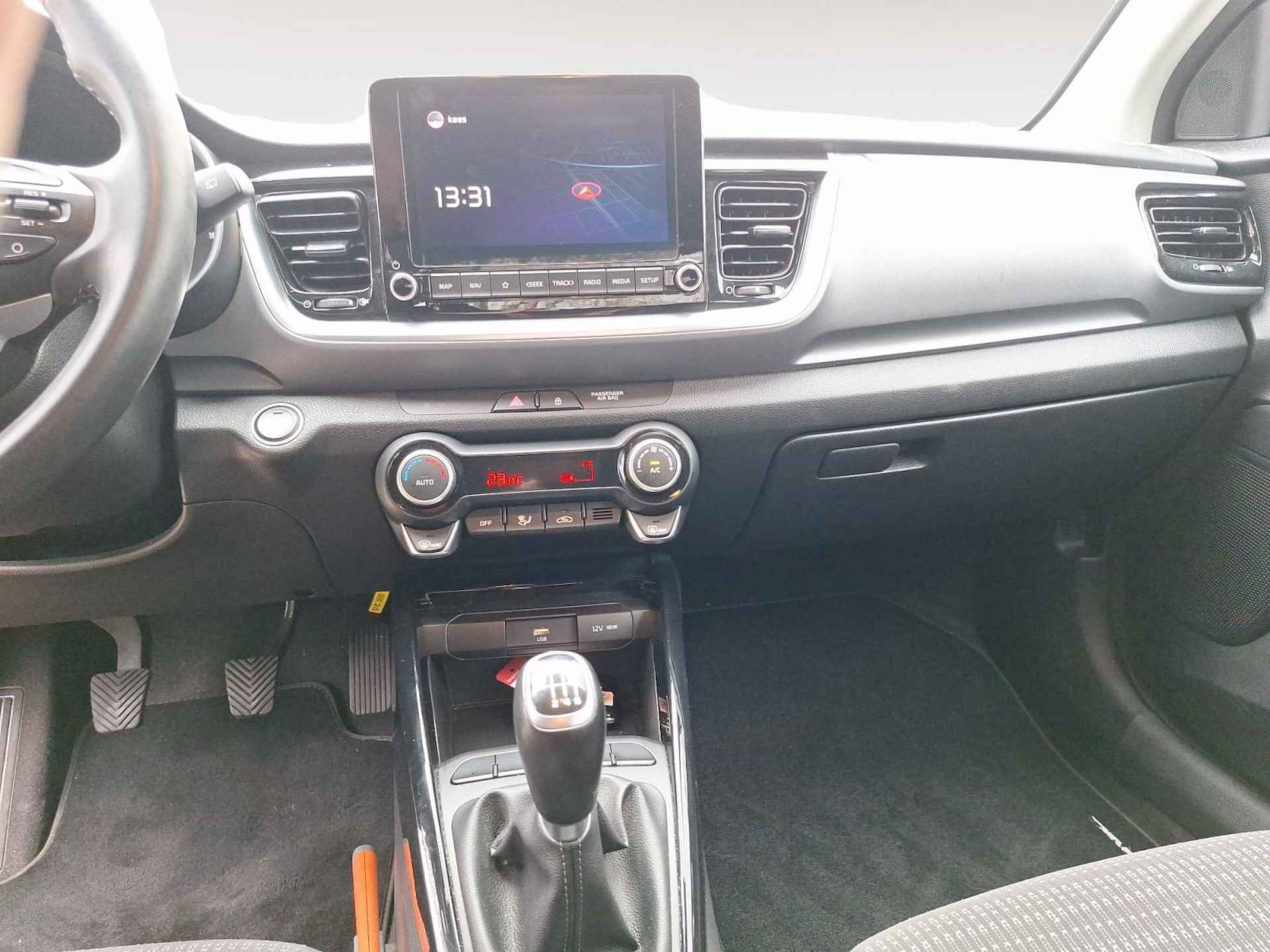 Kia Stonic 1.0 T-GDi MHEV DynamicPlusLine | Climate control | Camera | Navigatie - 20/29