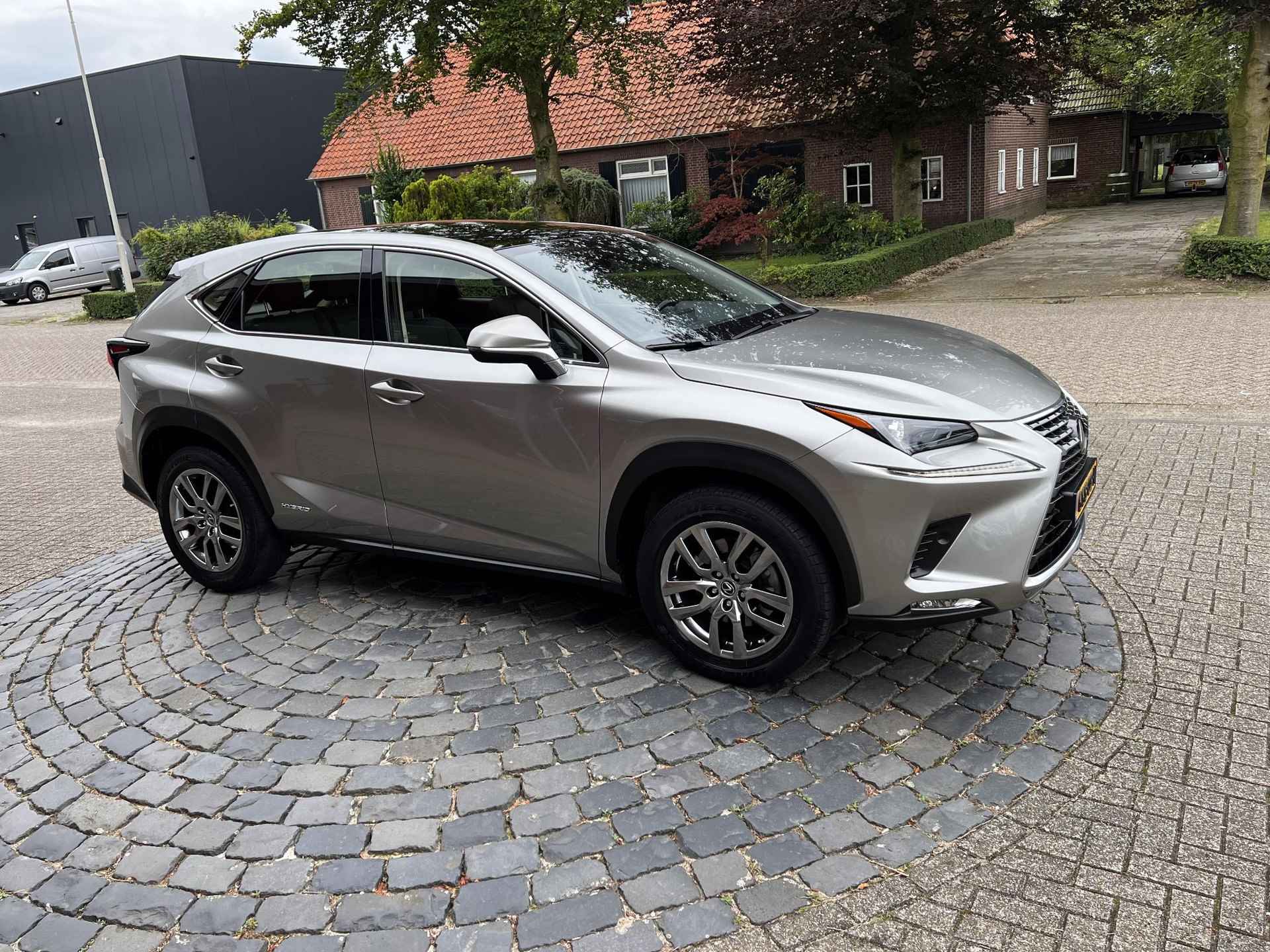 Lexus NX 300h AWD Ultimate Edition | Pano Dak | Leder | Carplay | All-in rijklaarprijs - 38/51