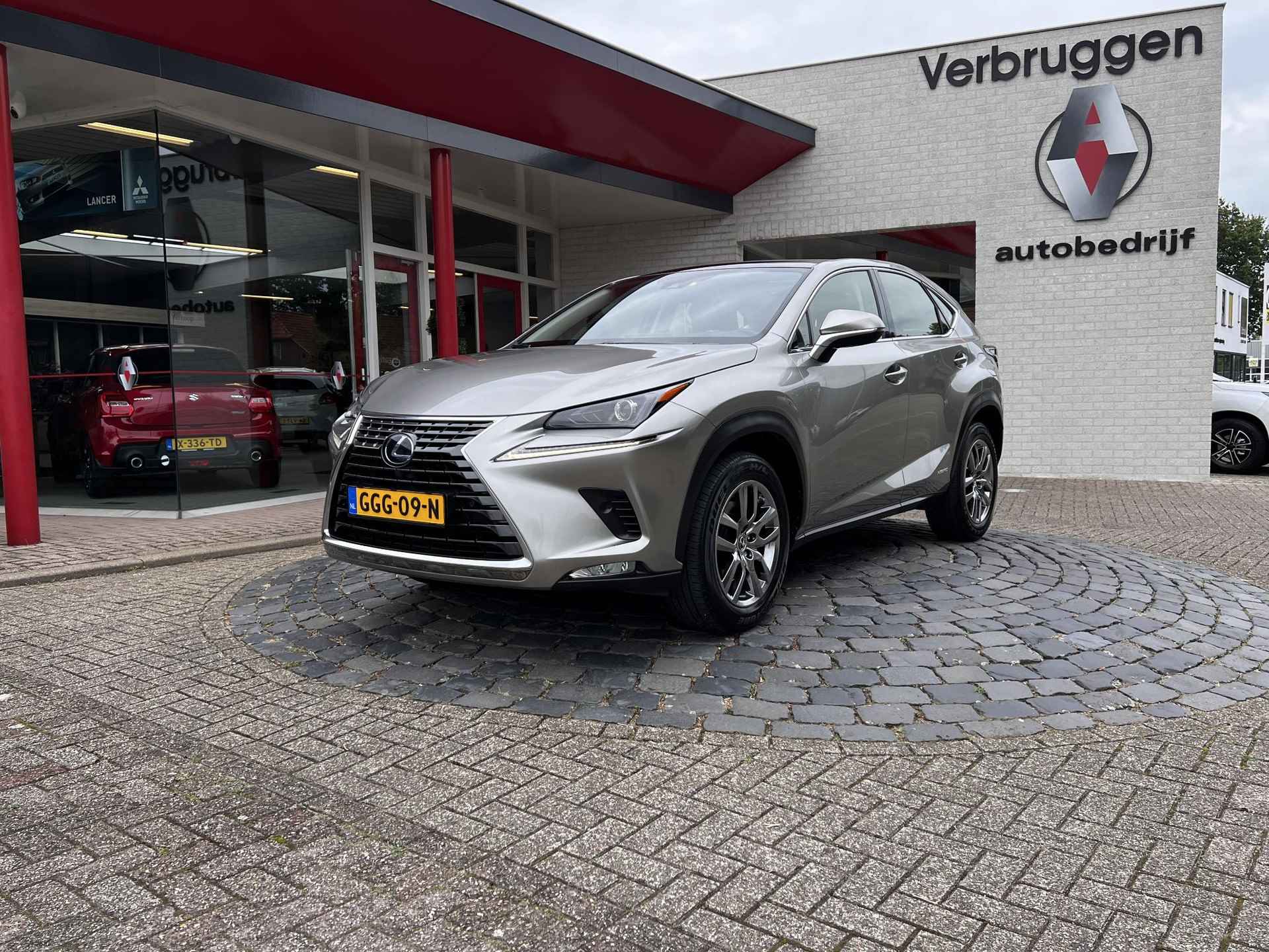 Lexus NX 300h AWD Ultimate Edition | Pano Dak | Leder | Carplay | All-in rijklaarprijs - 45/51