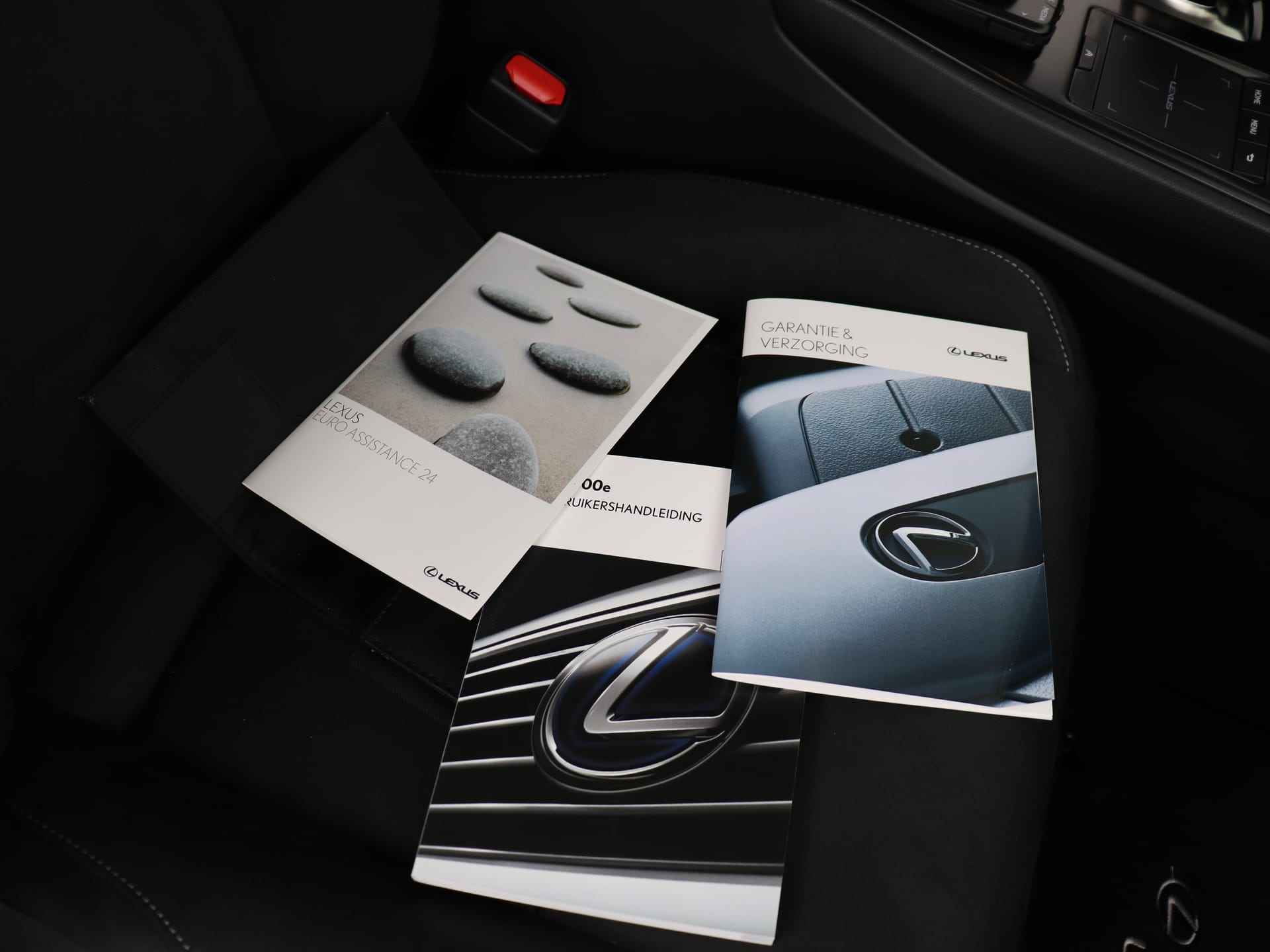 Lexus UX 300e Business | 8% bijtelling | El. stoelverstelling | Apple CarPlay/Android Auto | - 11/27