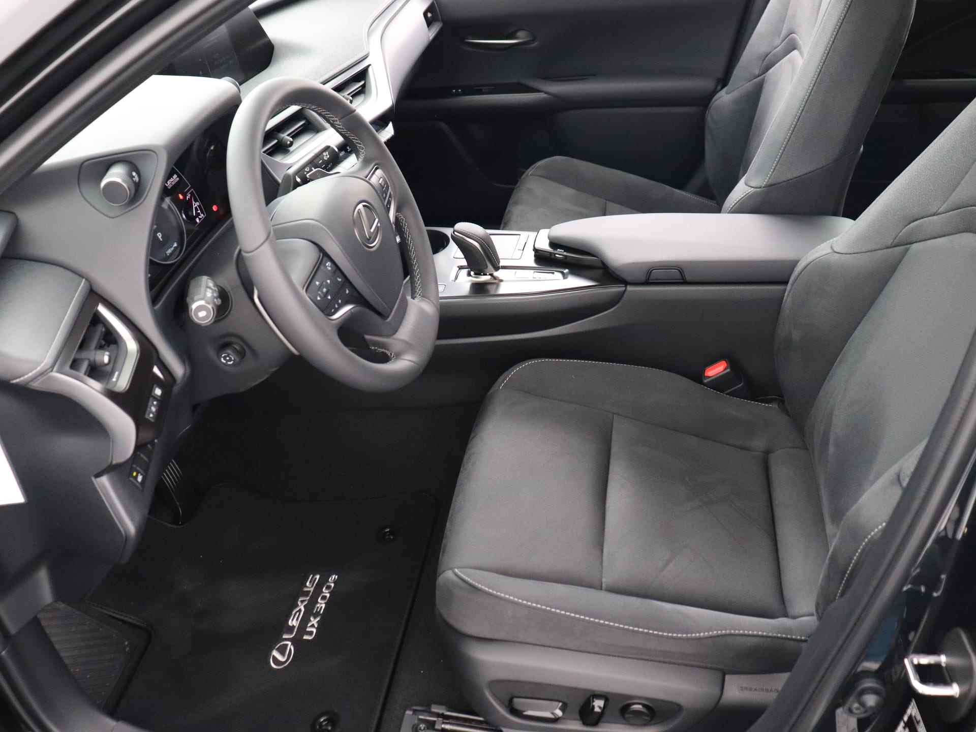Lexus UX 300e Business | 8% bijtelling | El. stoelverstelling | Apple CarPlay/Android Auto | - 15/27