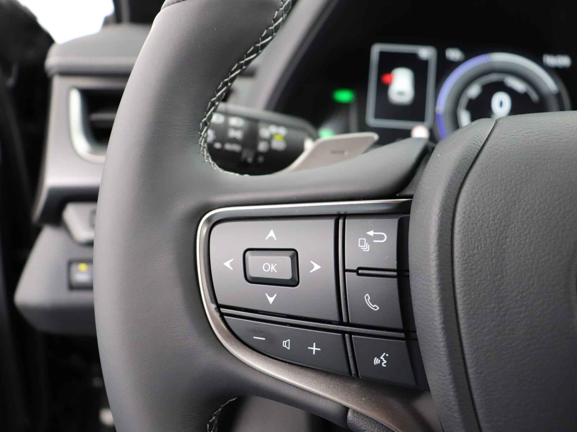 Lexus UX 300e Business | 8% bijtelling | El. stoelverstelling | Apple CarPlay/Android Auto | - 17/27