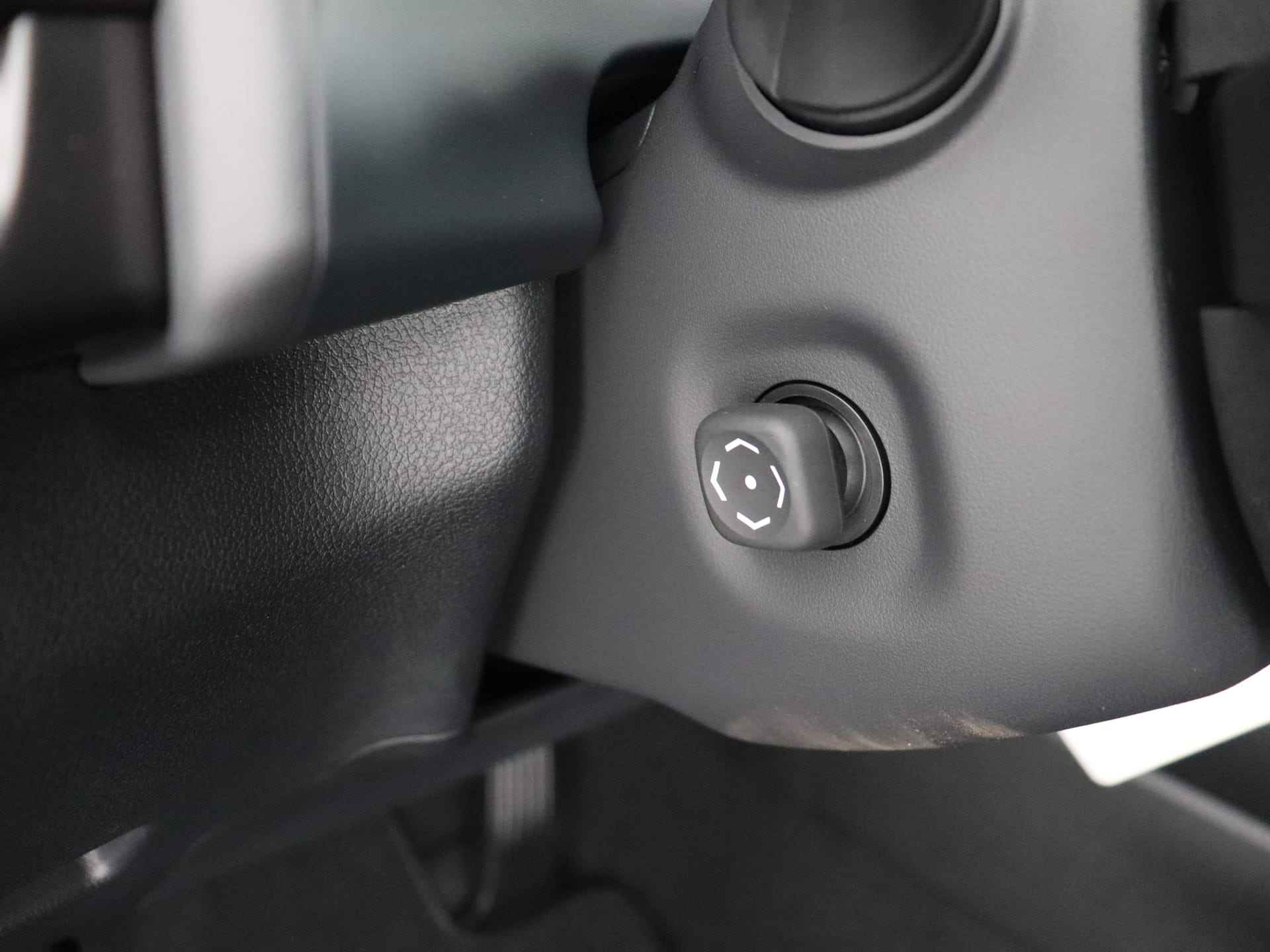 Lexus UX 300e Business | 8% bijtelling | El. stoelverstelling | Apple CarPlay/Android Auto | - 19/27