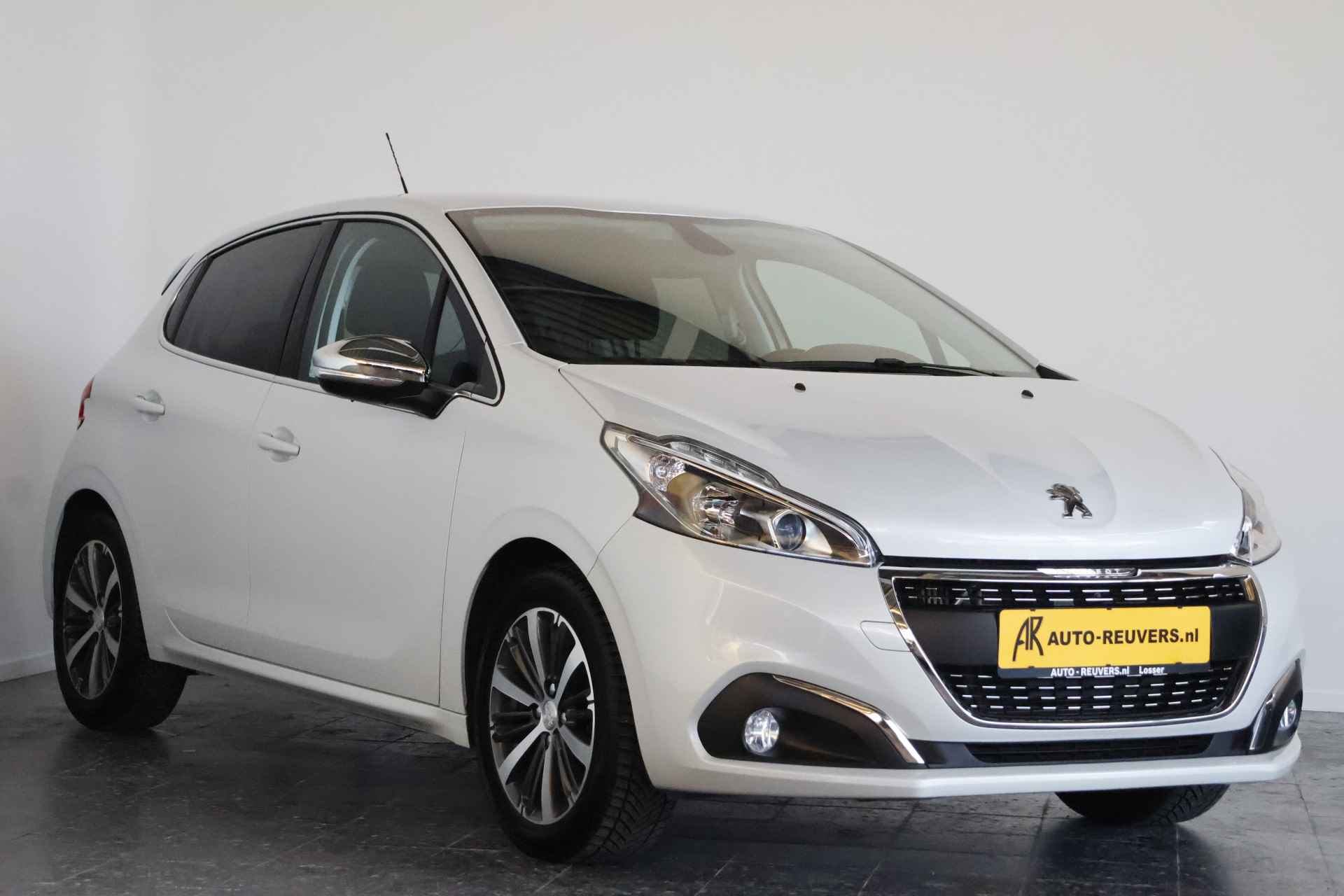 Peugeot 208 1.2 PureTech Allure / Navi / CarPlay / Allseason / Camera / Trekhaak - 4/24