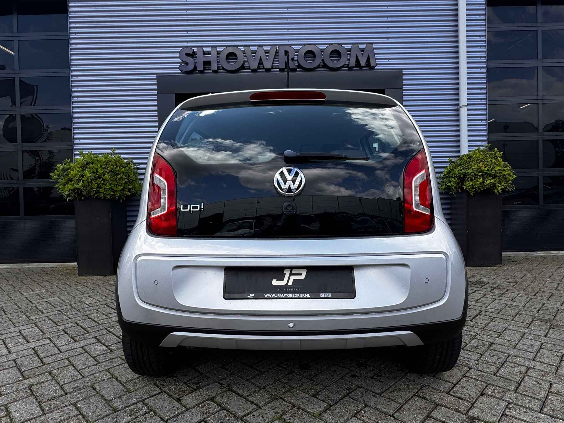 Volkswagen Up! 1.0 cross up! BlueMotion Airco|PDC|Cruisecontrol|Stoelverwarming - 13/26