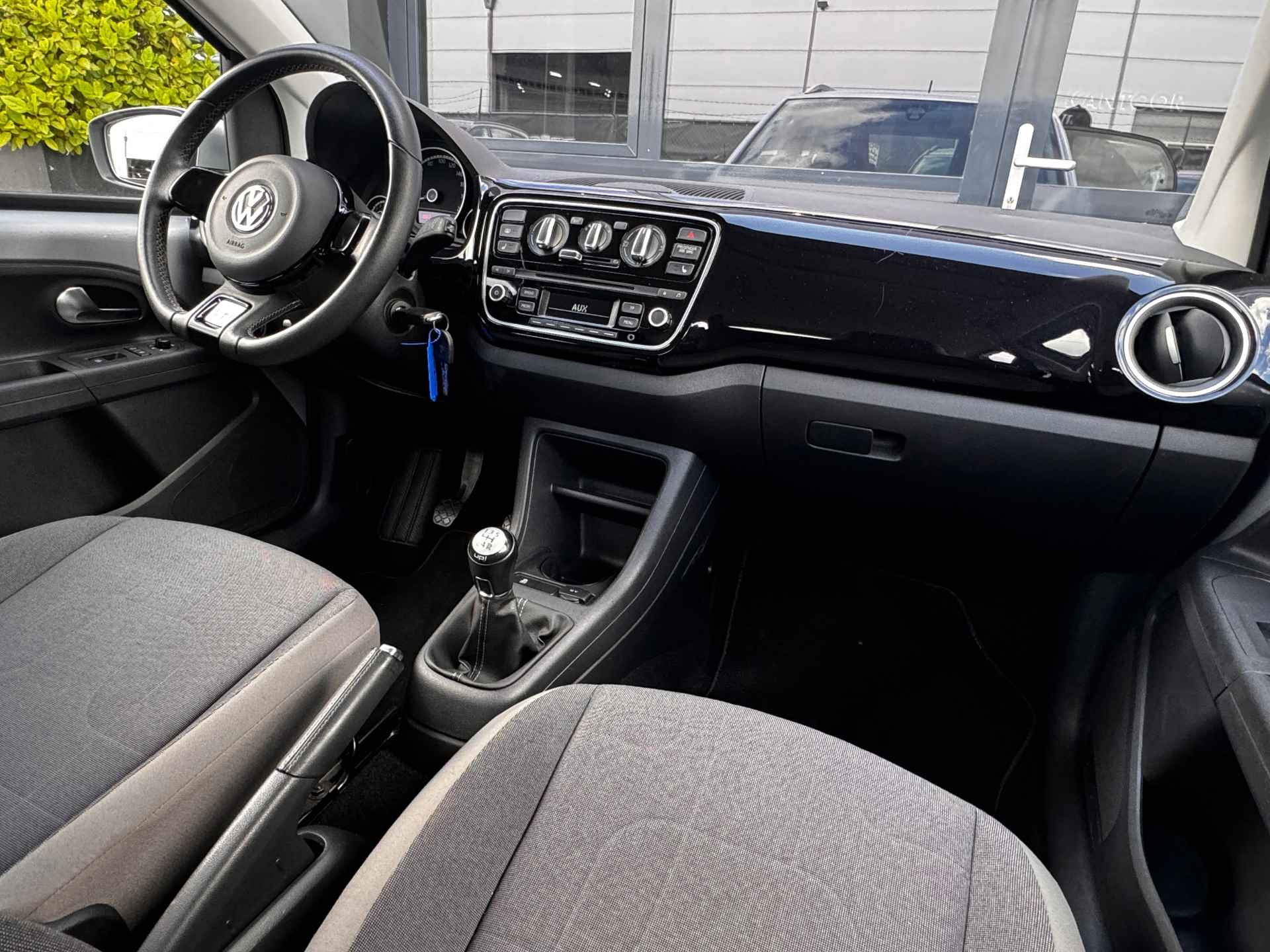 Volkswagen Up! 1.0 cross up! BlueMotion Airco|PDC|Cruisecontrol|Stoelverwarming - 7/26