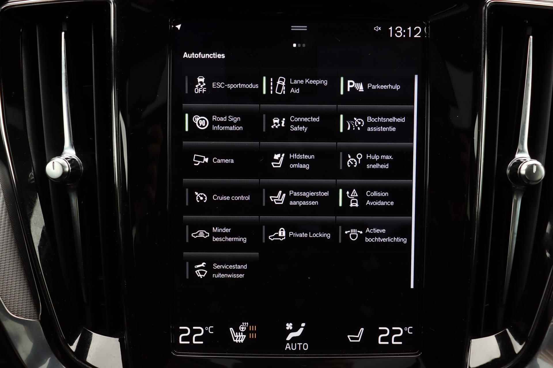 Volvo S60 Recharge T8 AWD R-Design - Panorama/schuifdak - IntelliSafe Assist - Harman/Kardon audio - 360º Camera - Adaptieve LED koplampen - Verwarmde voorstoelen, stuur & achterbank - Parkeersensoren voor & achter - Elektr. bedienb. voorstoelen met geheugen - Standkachel - 19' LMV - 8/28