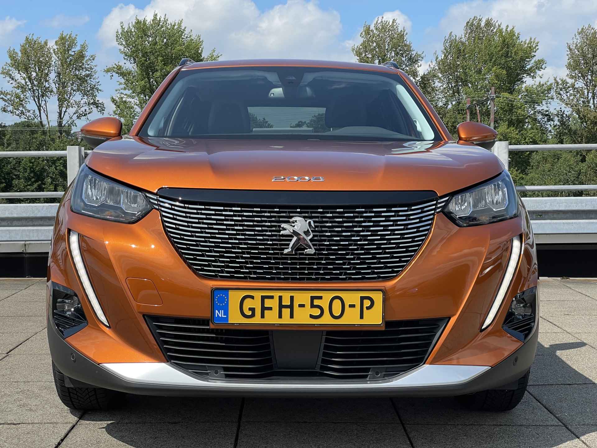 Peugeot 2008 1.2 PureTech Allure Automaat | Navigatie | Parkeercamera | Rijklaarprijs! | - 9/39