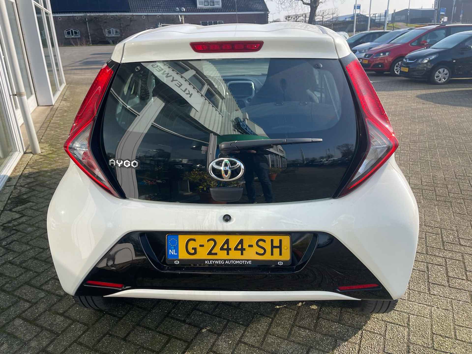 Toyota Aygo 1.0 VVT-i x-play ltd, Camera, Caplay, Airco, - 8/26