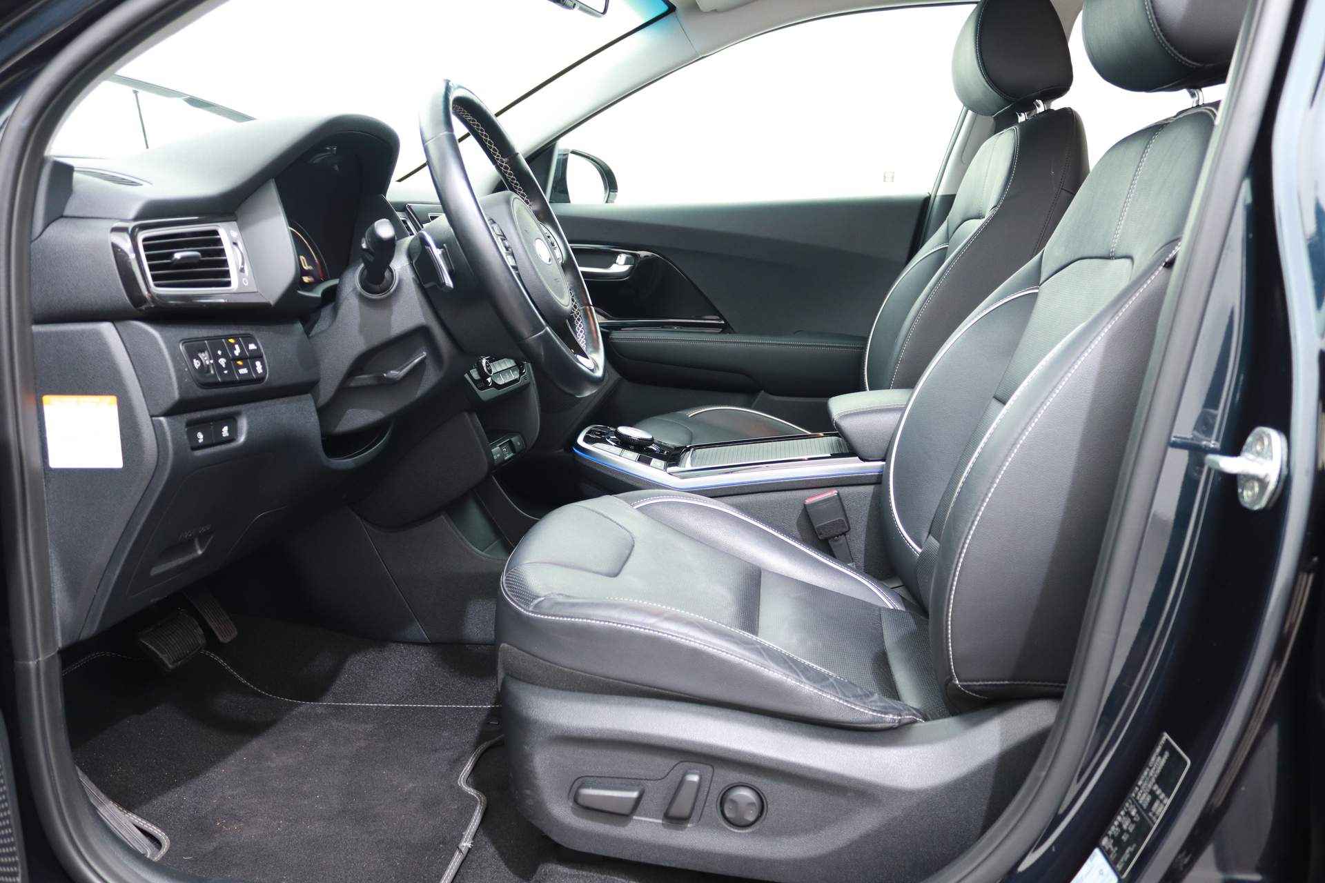 Kia e-Niro EXECUTIVELINE 204PK 64 KWH | Leer | Stoelverwarming/Ventilatie - 19/50