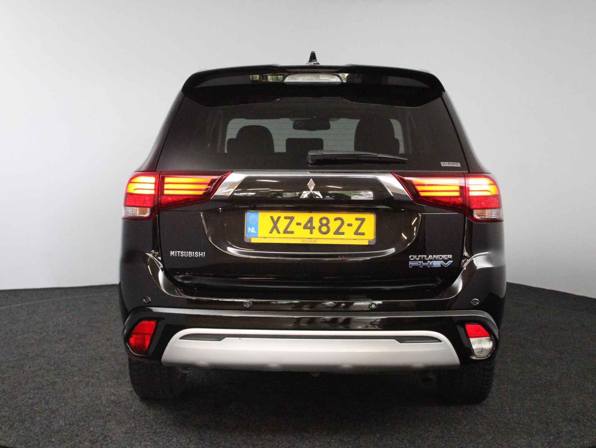 Mitsubishi Outlander 2.4 PHEV Intense+ | Schuifdak | Navigatie | Camera | - 10/46